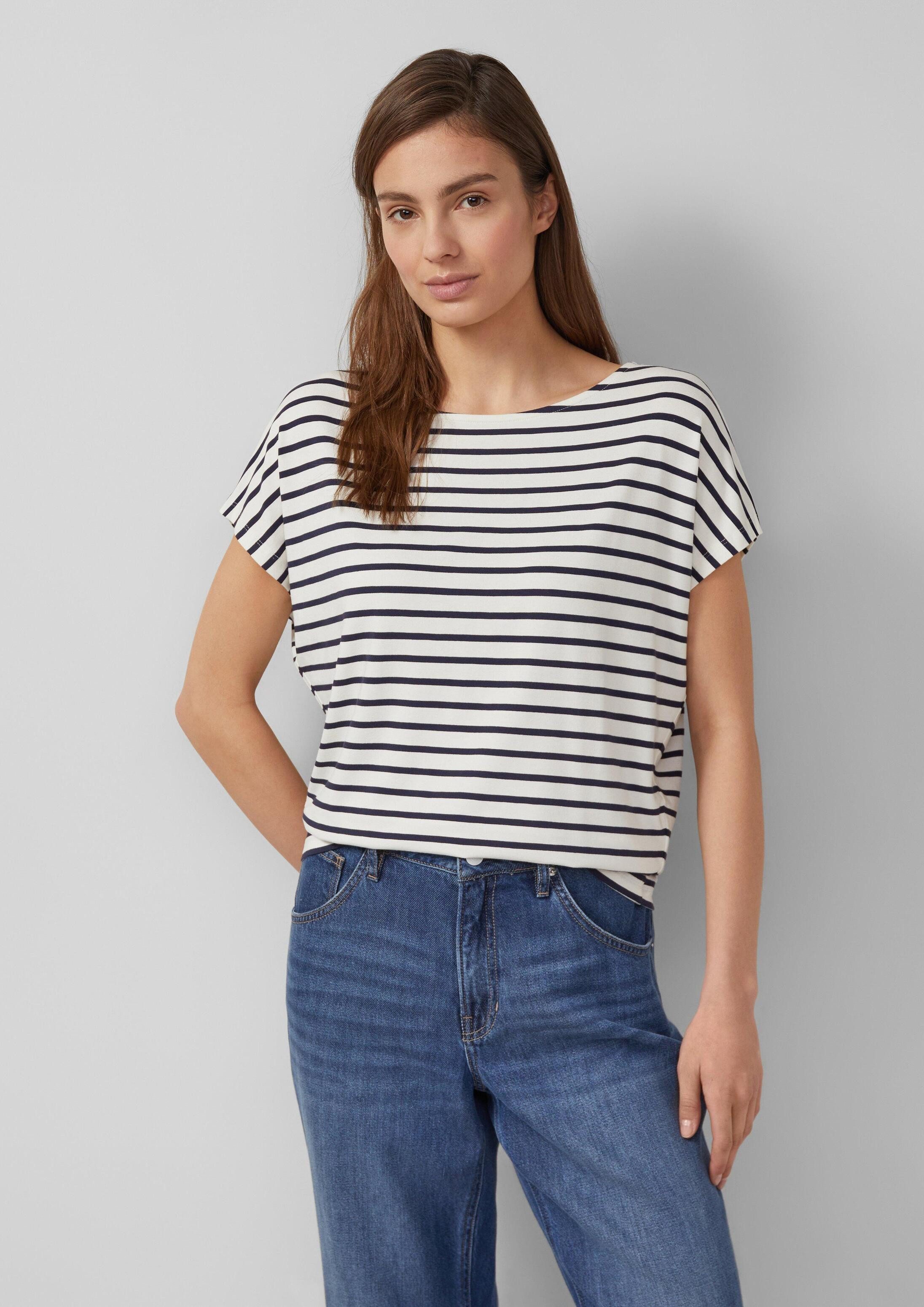 s.Oliver Kurzarmshirt T-Shirt Fließendes Jersey-Shirt mit überschnittenen Schultern