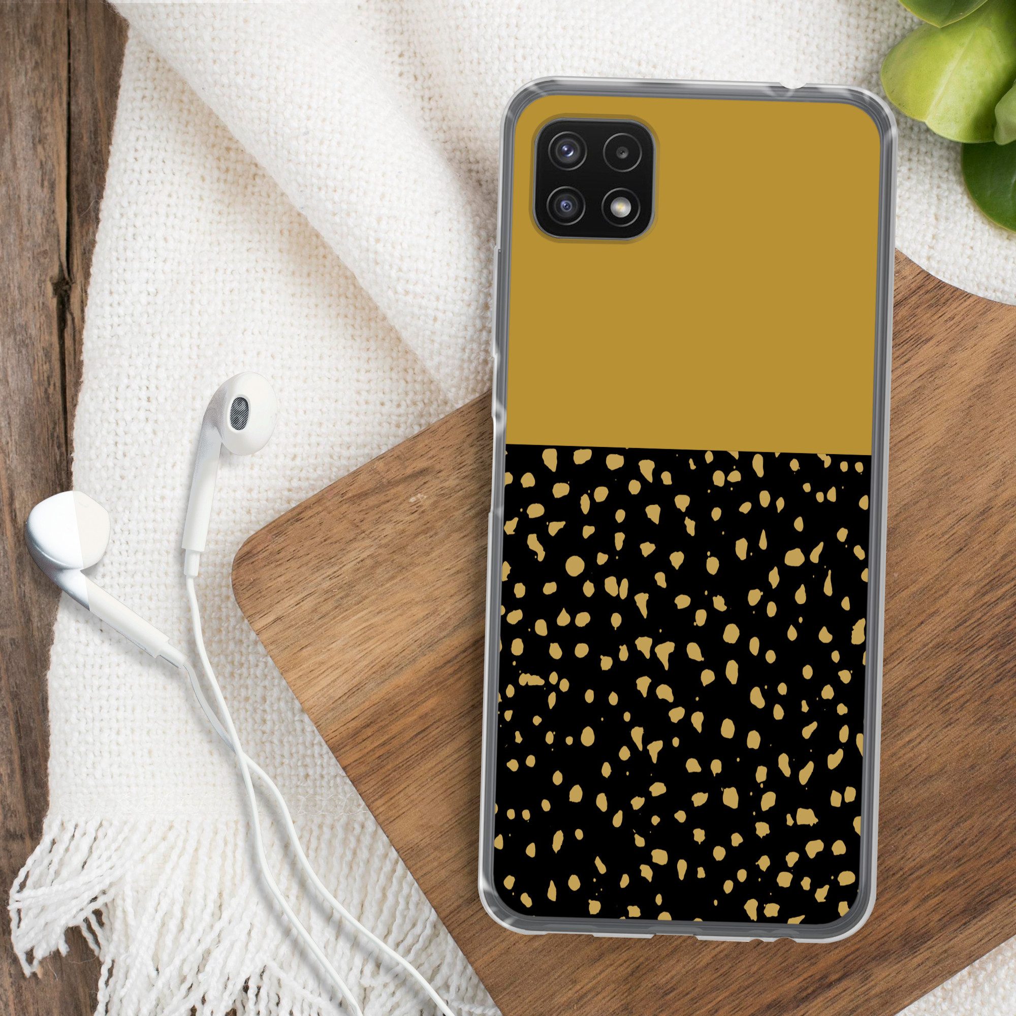 MuchoWow Handyhülle für Samsung Galaxy A22 5G Polka dots - Ockergelb - Schwarz, Smartphone-Bumper, Print, Handy Schutzhülle Dünn