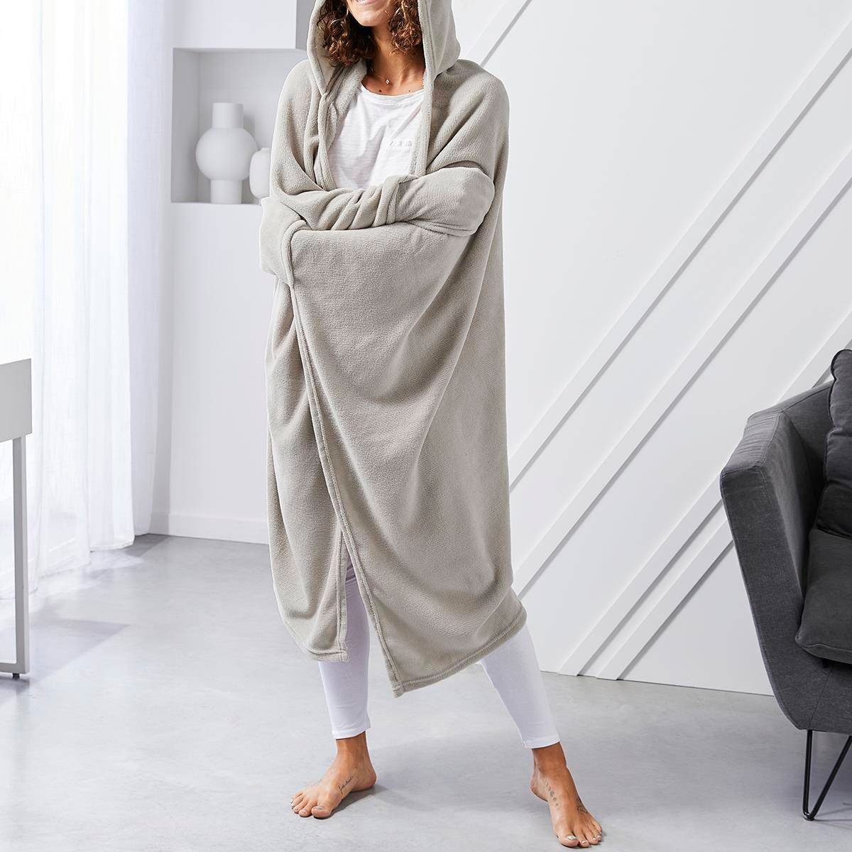 Wohndecke Kuscheldecke mit Ärmeln und Kapuze Essential, One Size, 115 x 165 cm, Today – Bild 3 von 4