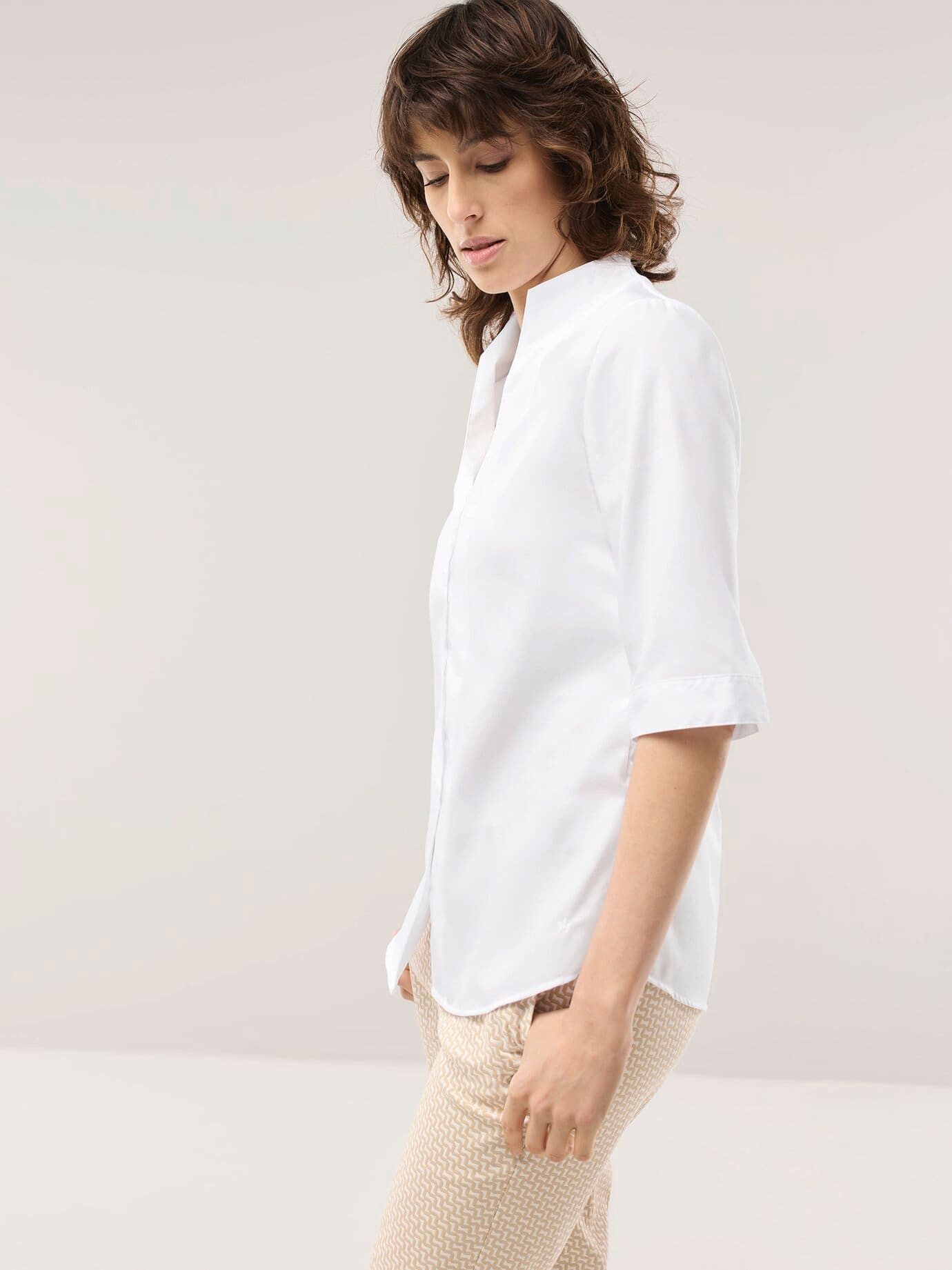 Walbusch Klassische Bluse Damen Extraglatt-Bluse Kelchkragen Kurzarm, klassisch, bügelfrei, atmungsaktiv – Bild 3 von 4