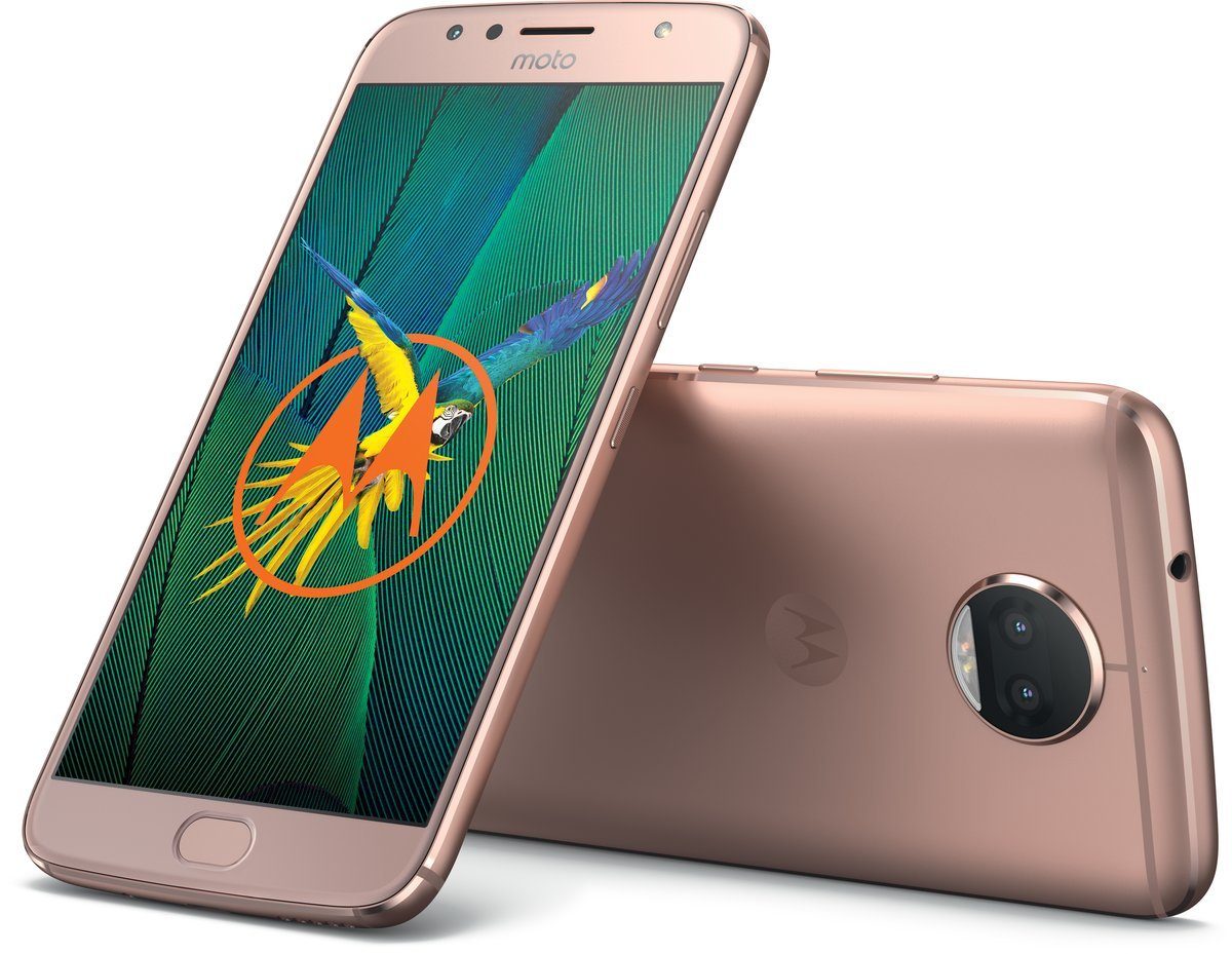 Motorola moto g5s plus vs huawei p smart