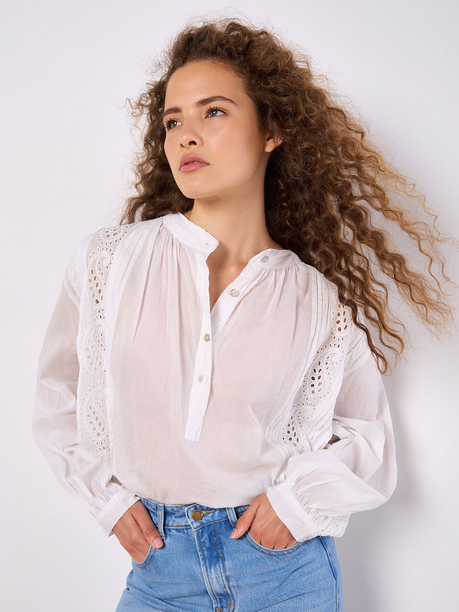 Apricot Spitzenbluse Spitzeneinsatzbluse mit Stehkragen