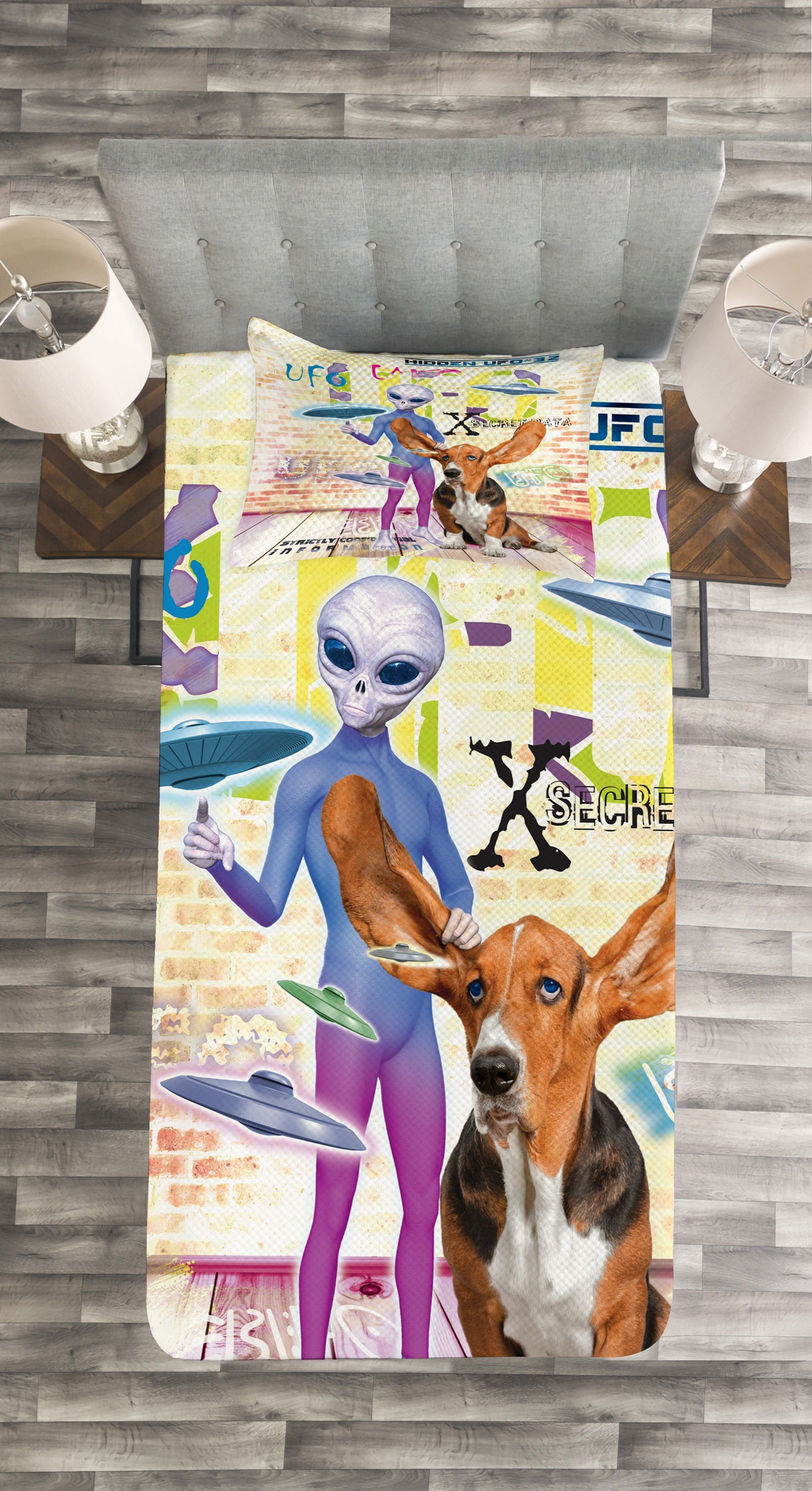 Tagesdecke Waschbar, und Alien Weltraum Abakuhaus, mit Hund Kissenbezügen Set
