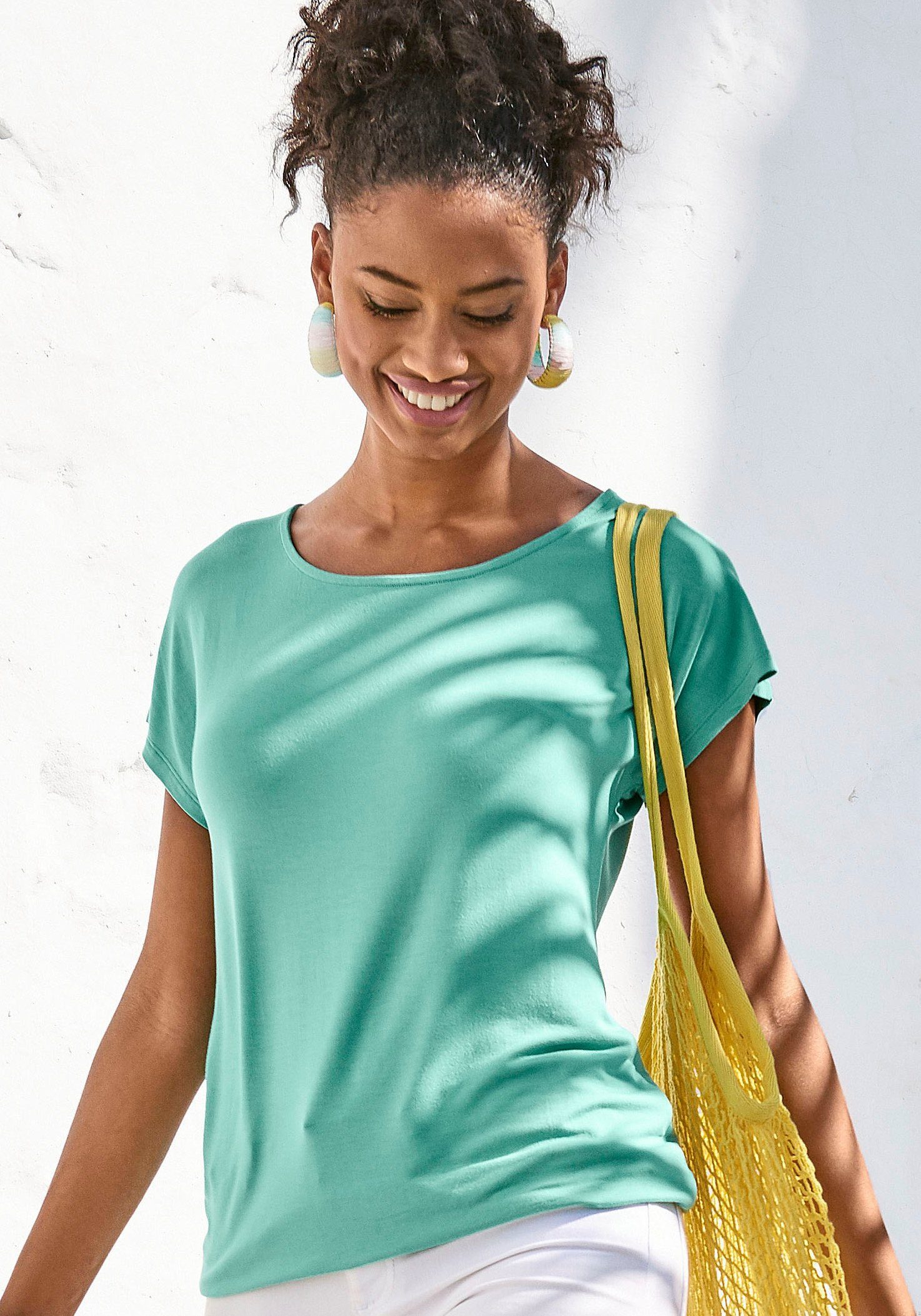 Vivance by Lascana Kurzarmshirt mit Spitzeneinsatz am Rücken (2er-Pack) aus elastischem Viskose-Jersey – Bild 2 von 5