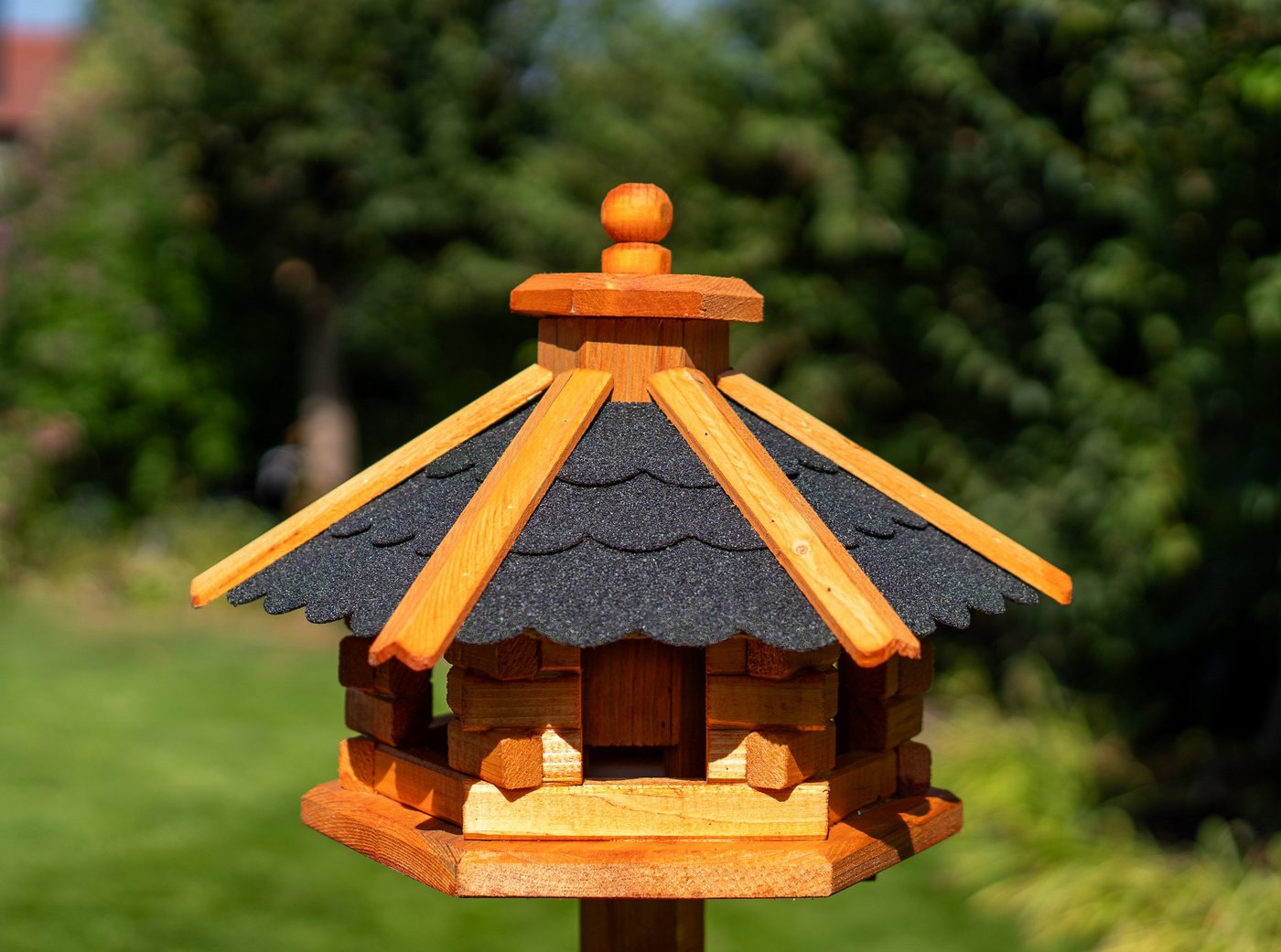 Thumbnail - DSH DEKO SHOP HANNUSCH Vogelhaus Futterhaus optional mit Ständer und Solarbeleuchtung in versch. Farben