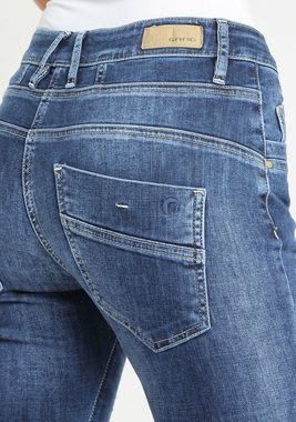 GANG Relax-fit-Jeans 94GERDA mit halb offener Knopfleiste