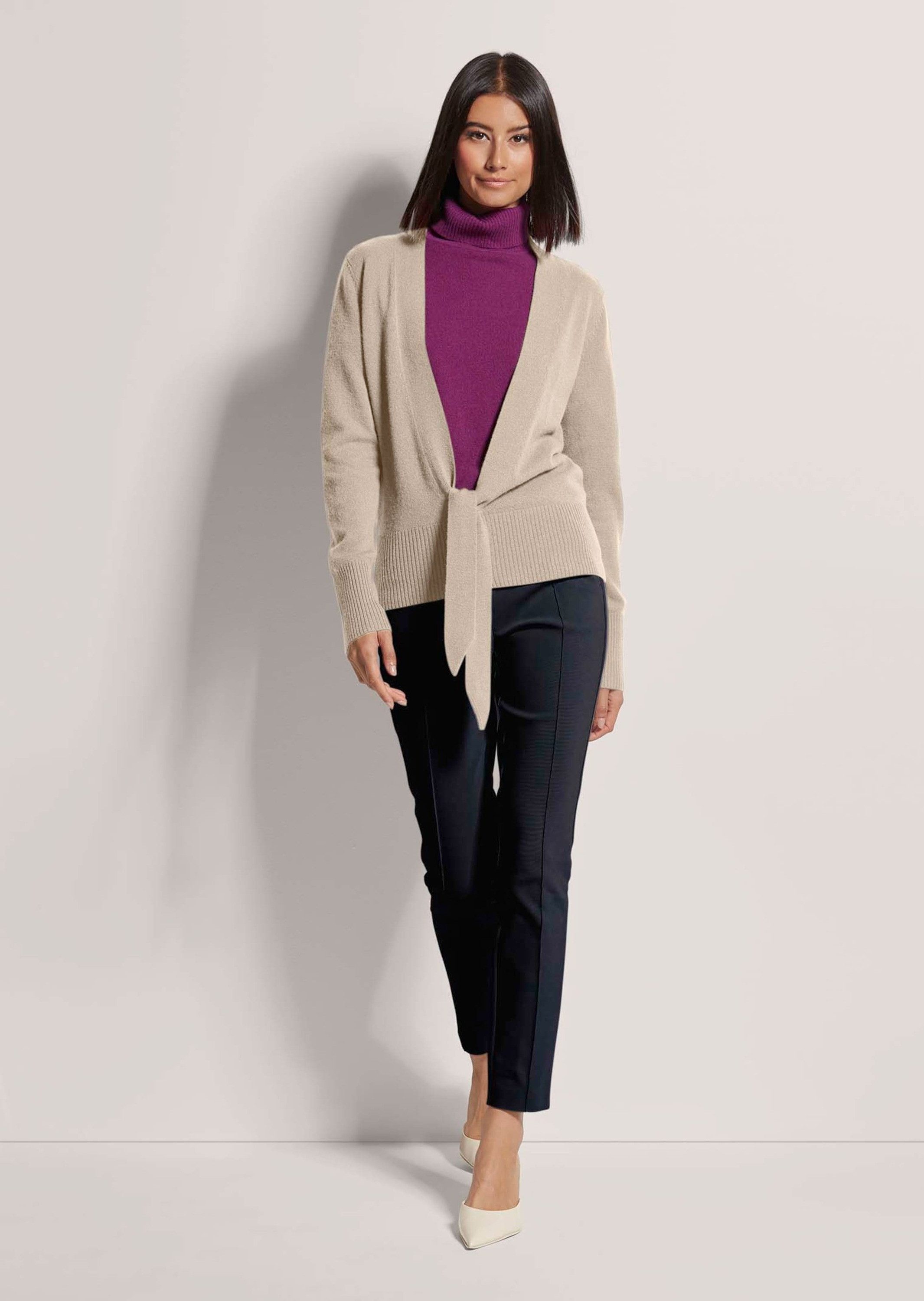 MADELEINE Strickjacke Kaschmir-Strickjacke mit tiefem V-Ausschnitt günstig online kaufen