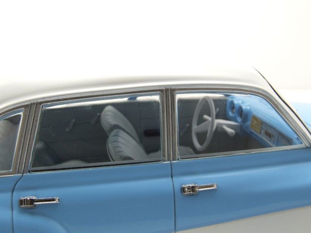 MCG Modellauto Wartburg 312 1965 hellblau weiß, Maßstab 1:18