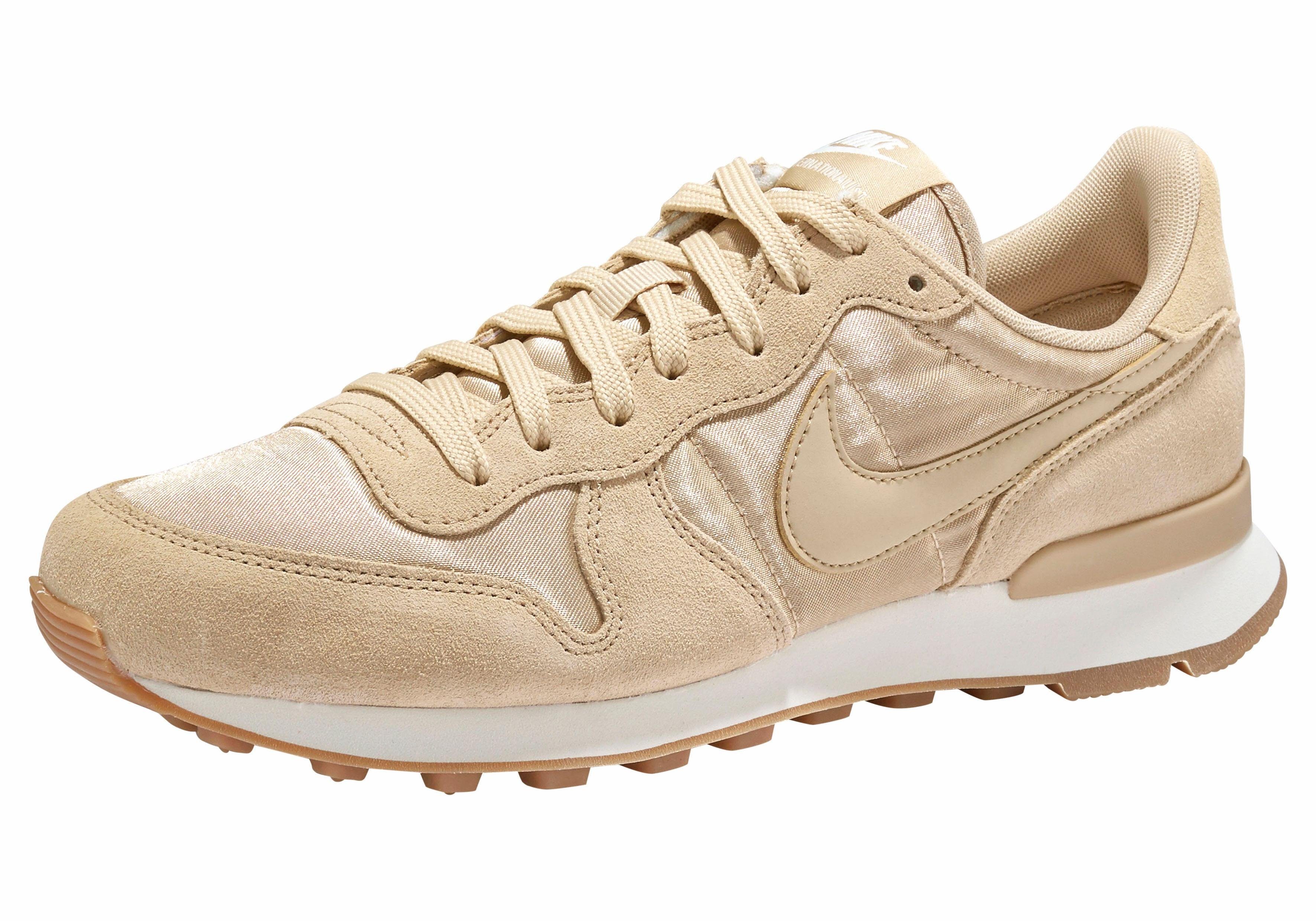 otto nike internationalist