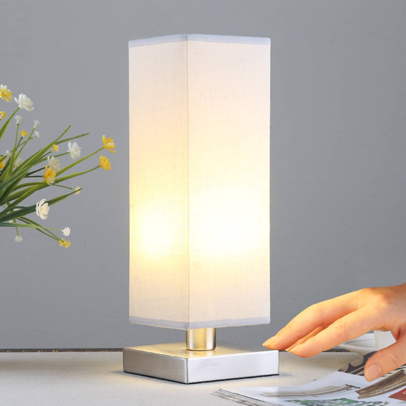 Lindby Tischleuchte Julina, Alu IP20, 1 x 40 W