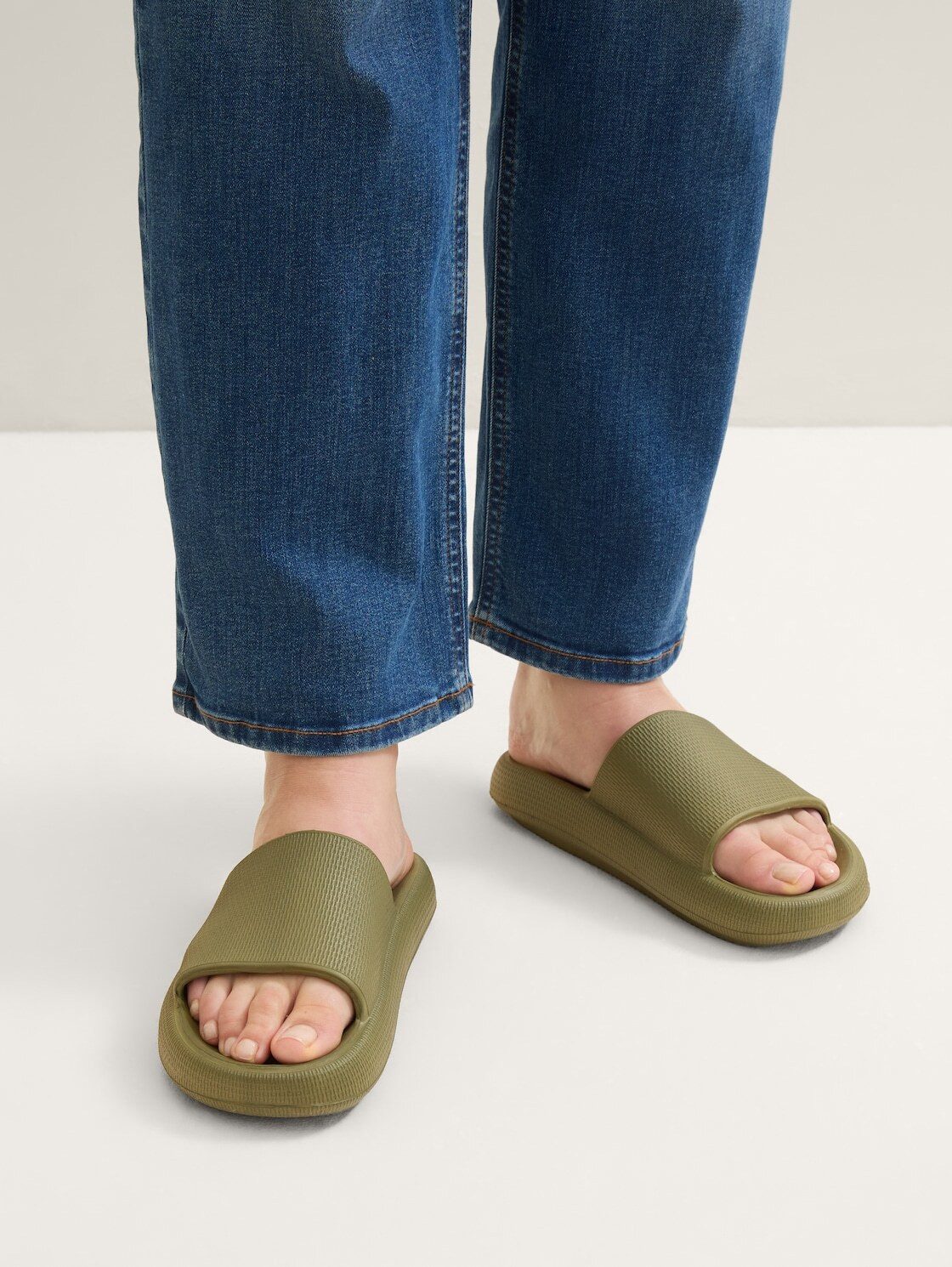 TOM TAILOR Shoes Licence Slipper (1-tlg) Sandalen mit Plateau