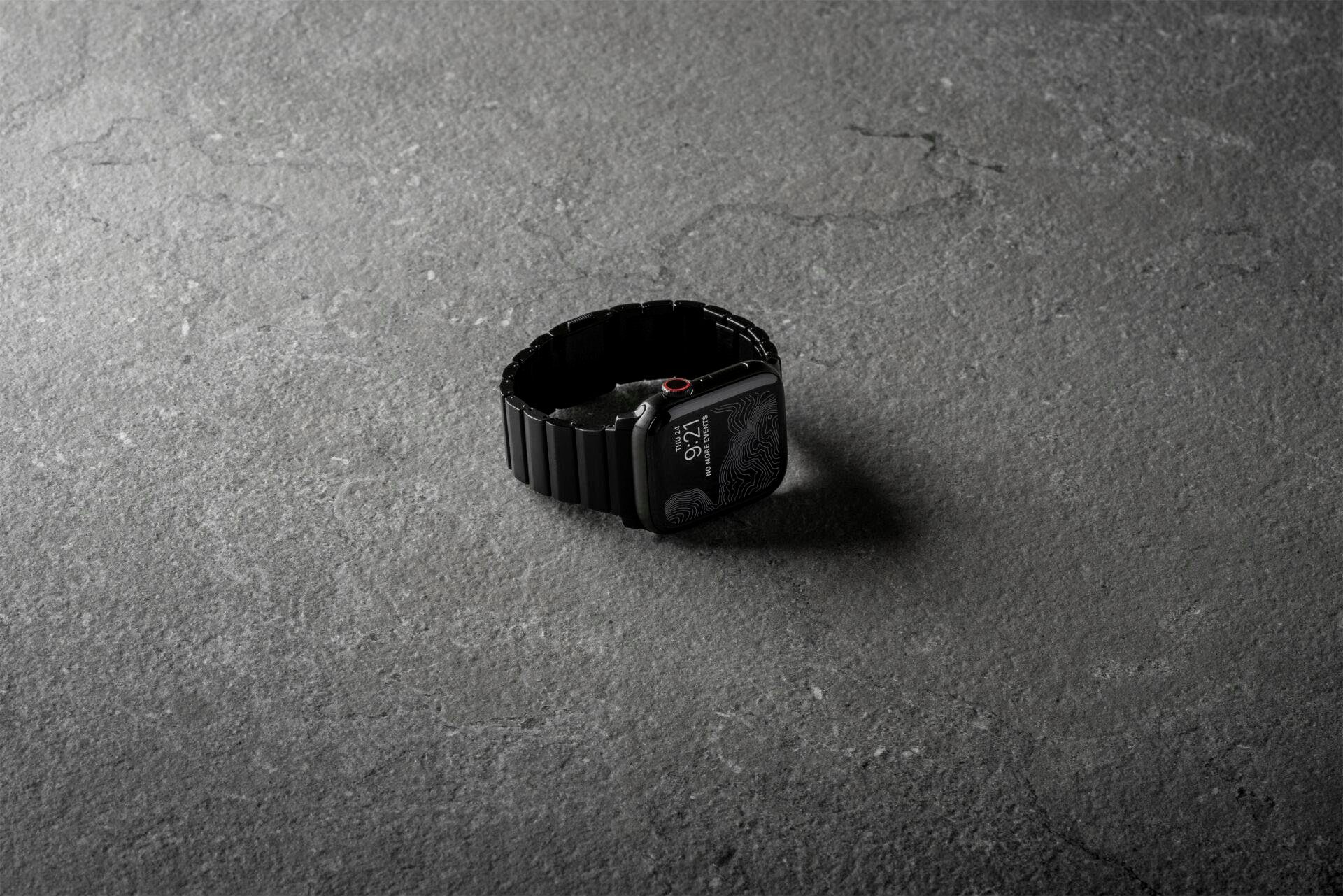 Nomad Smartwatch-Armband Strap Titanium V2 42/44/45/49mm