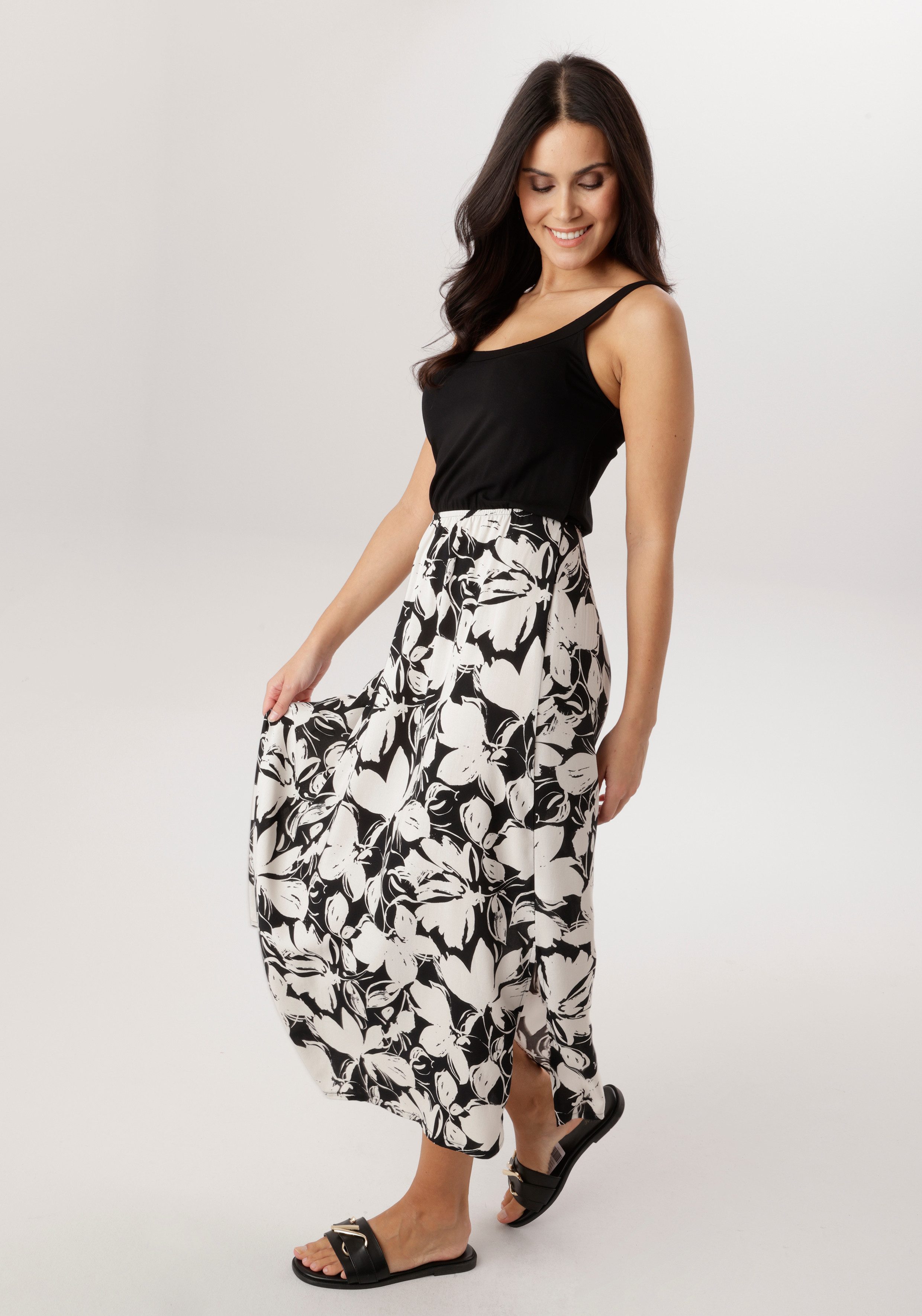 Aniston SELECTED Sommerkleid unifarbenes Shirtteil und geblümten Rockteil