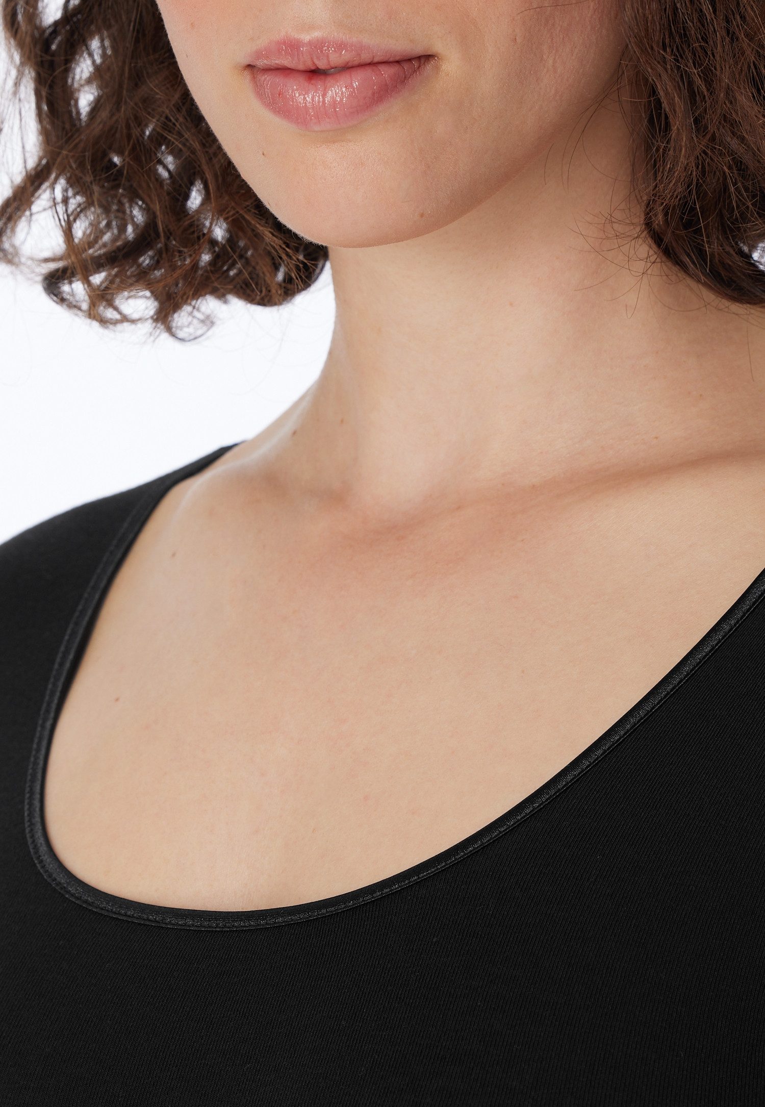 Schiesser T-Shirt Luxury runder, dezent schimmernder Halsausschnitt, langärmelig