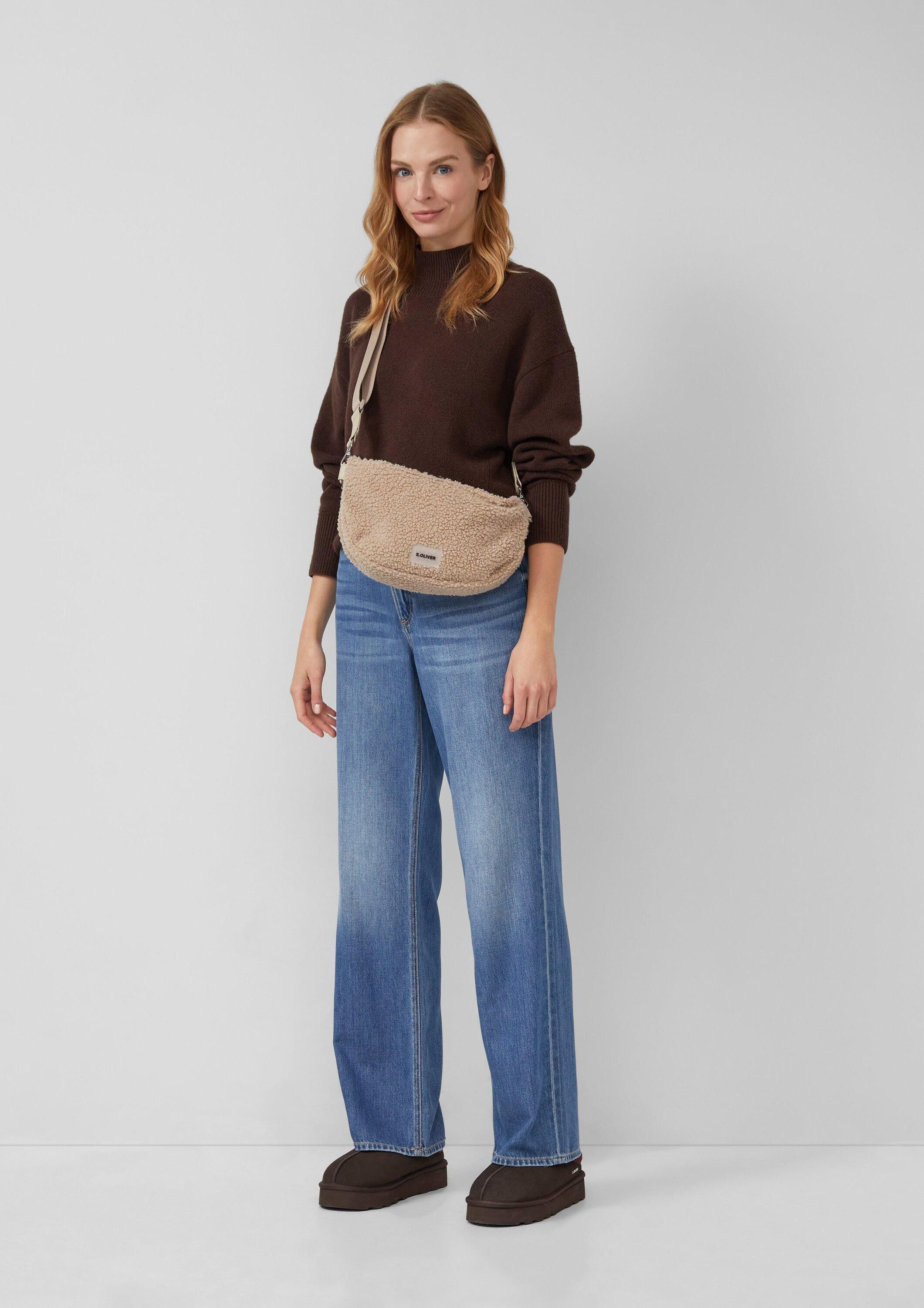 s.Oliver Gürteltasche Tasche, Crossbody-Bag aus Teddyplüsch