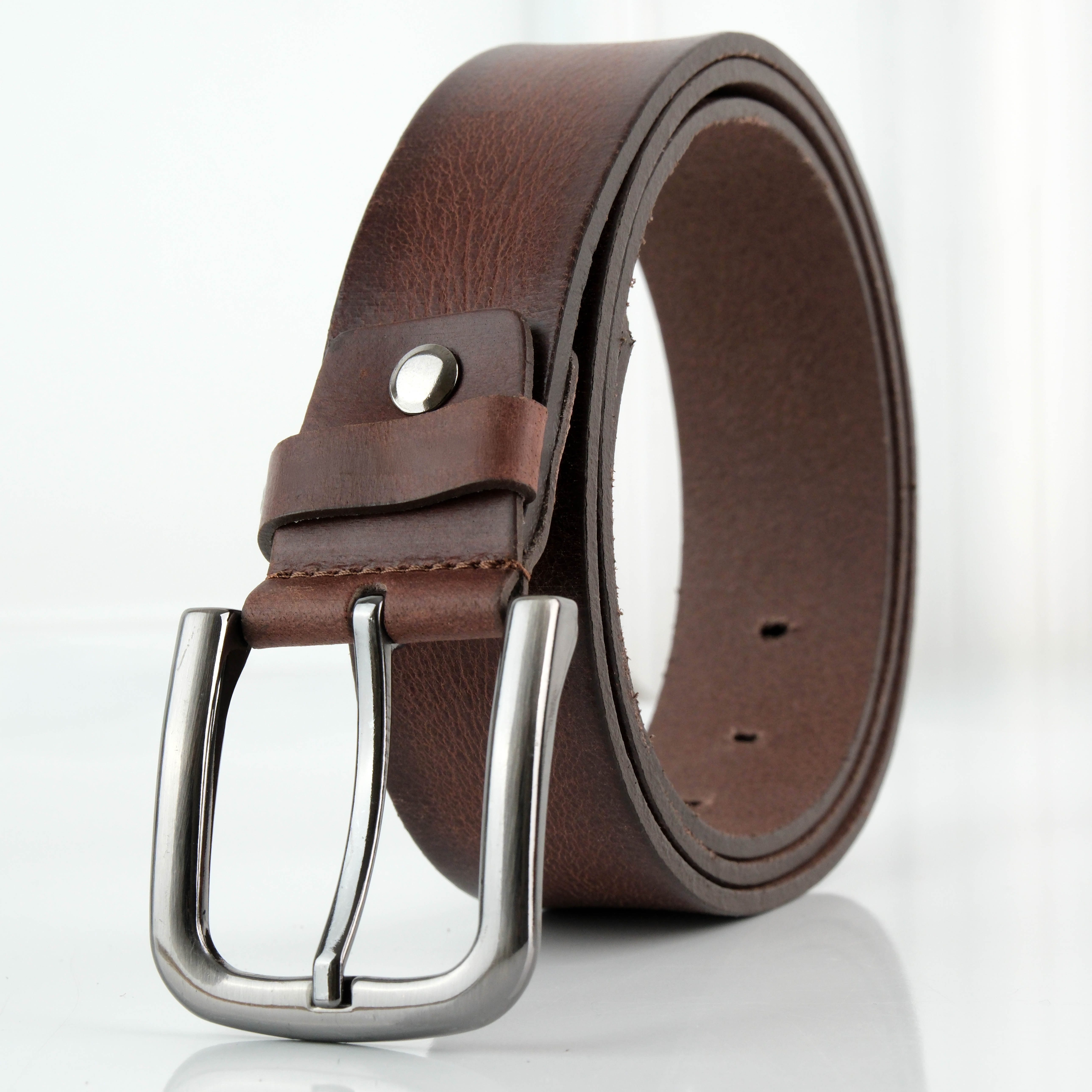 herémood Ledergürtel Ремни Herren 4 cm breit Ledergürtel Jeans Premium Weihnachtsgeschenke (100 % Echtleder Ремни handgefertigt, hochwertig verarbeitet, kürzbar, 1-St., Braun 135 cm – 4 cm breit – echtes, robustes Büffelleder, langlebig) Brauner Ремни Herren – robust & edel, ideales Herrengeschenk