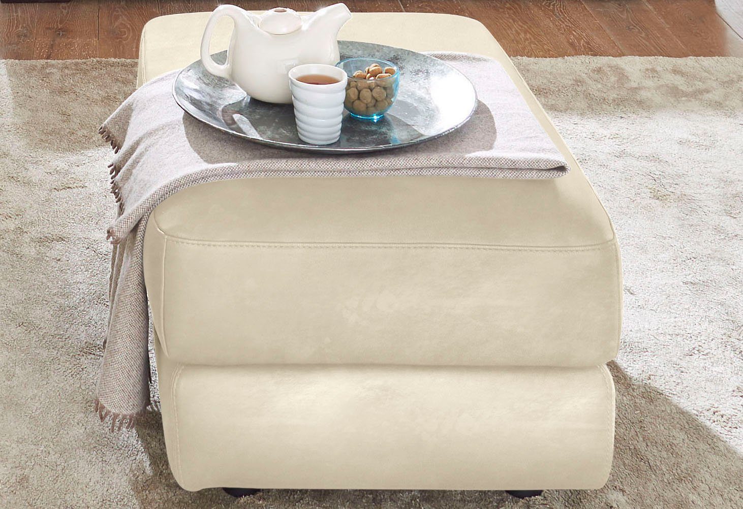 CALIA ITALIA Hocker Gaia, in edlem Design und mit erstklassigem Sitzkomfort, aus pflegeleichtem Luxus-Microfaser Ginevra Hydro Care