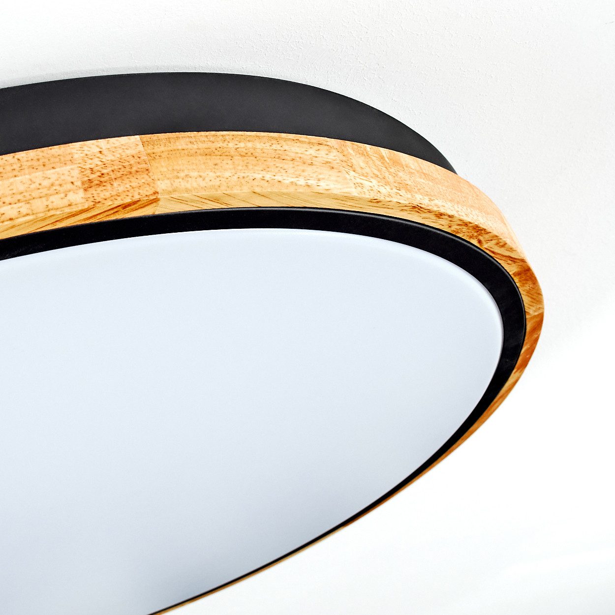 hofstein Panel Deckenlampe aus Metall/Kunststoff/Holz in Schwarz/Natur, Fernbedienung, LED wechselbar, 3000-6500 Kelvin, dimmbare Deckenleuchte im modernen Design, CCT, 60 Watt, 6600 Lumen