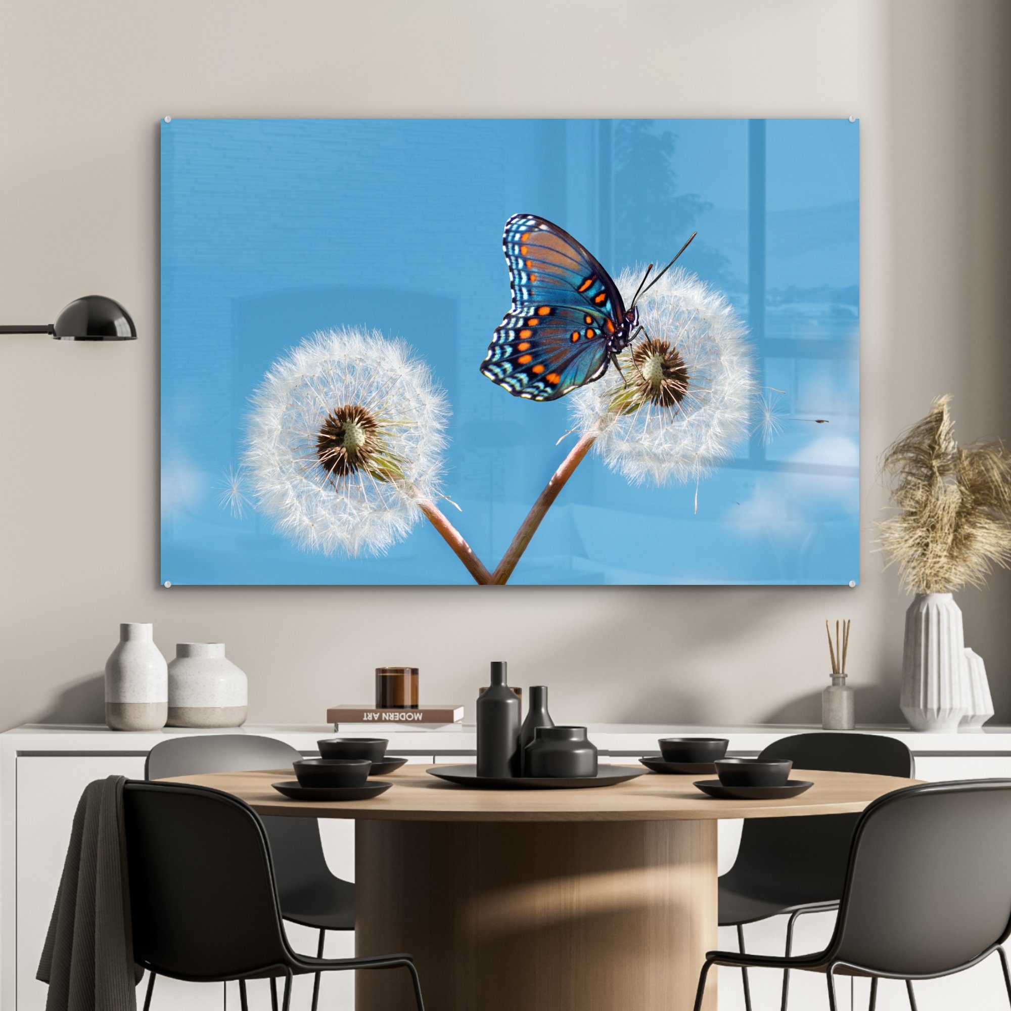 Acrylglasbilder Wohnzimmer blauer & Acrylglasbild einem Schlafzimmer MuchoWow Schmetterling auf St), Nahaufnahme Löwenzahn, (1