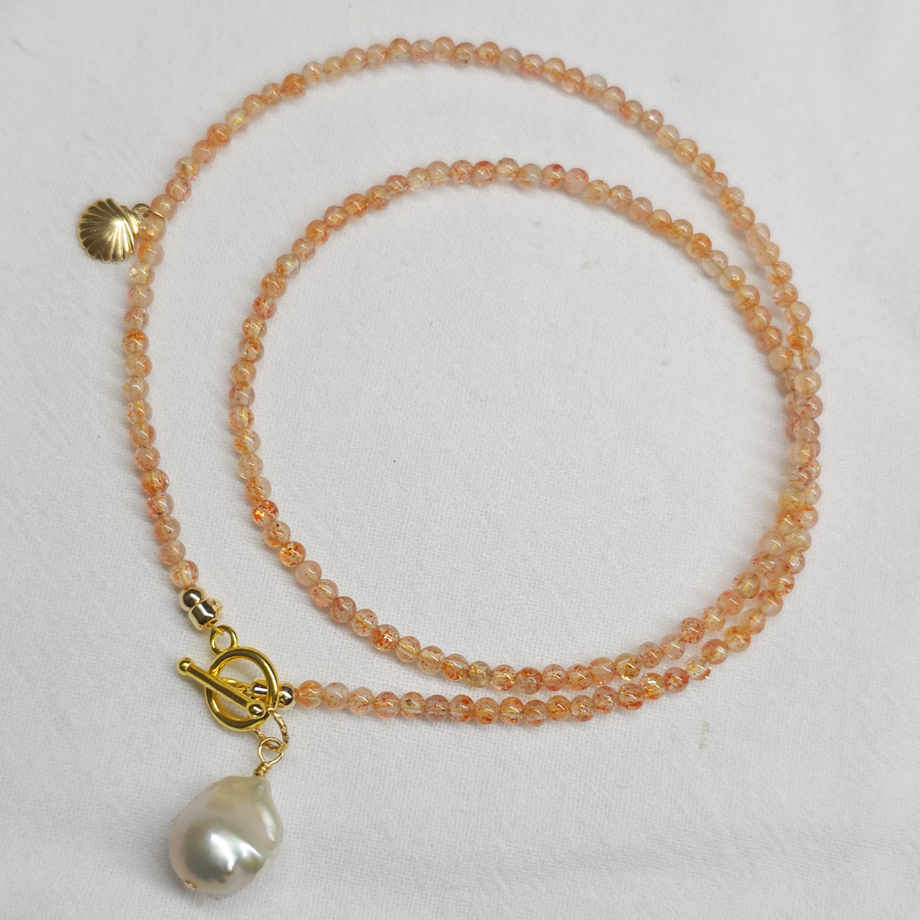 GOLDEN Kette mit Anhänger Sonnenstein Halskette mit Barockperle 925 Silber Vergoldet