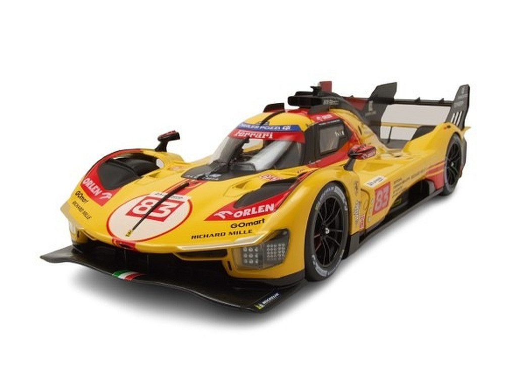 Bburago Modellauto Ferrari 499P #83 Le Mans 2024 Kubica Shwartzmann, Maßstab 1:18