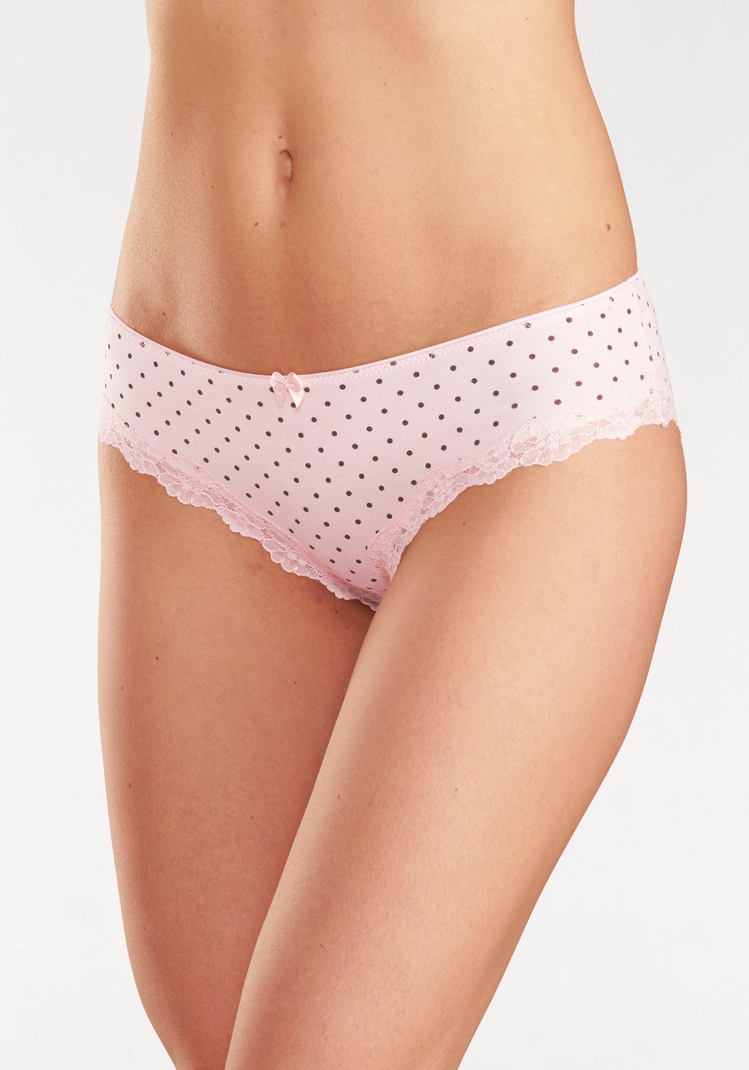 LASCANA Slip (3er-Pack) aus elastischer Baumwolle mit zarter Spitze. € 19,99, (€ 6,66 pro 1 Stk).