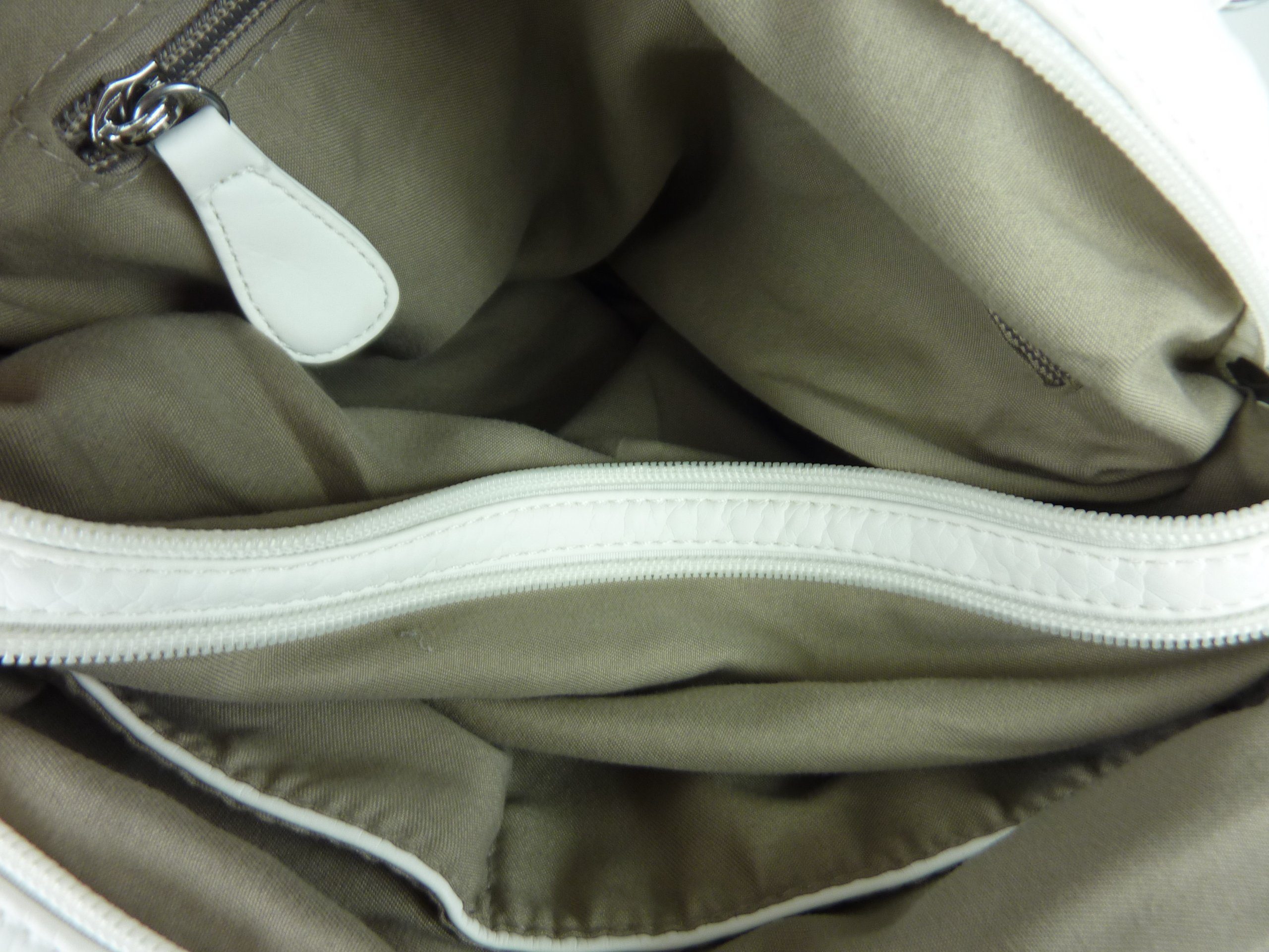 Nieten verstellbarer Handtasche Taschen4life (Schultertasche) weiß klassische viele Fächer, Schultertasche AKW22032, mit Damen abnehmbarer Schulterriemen