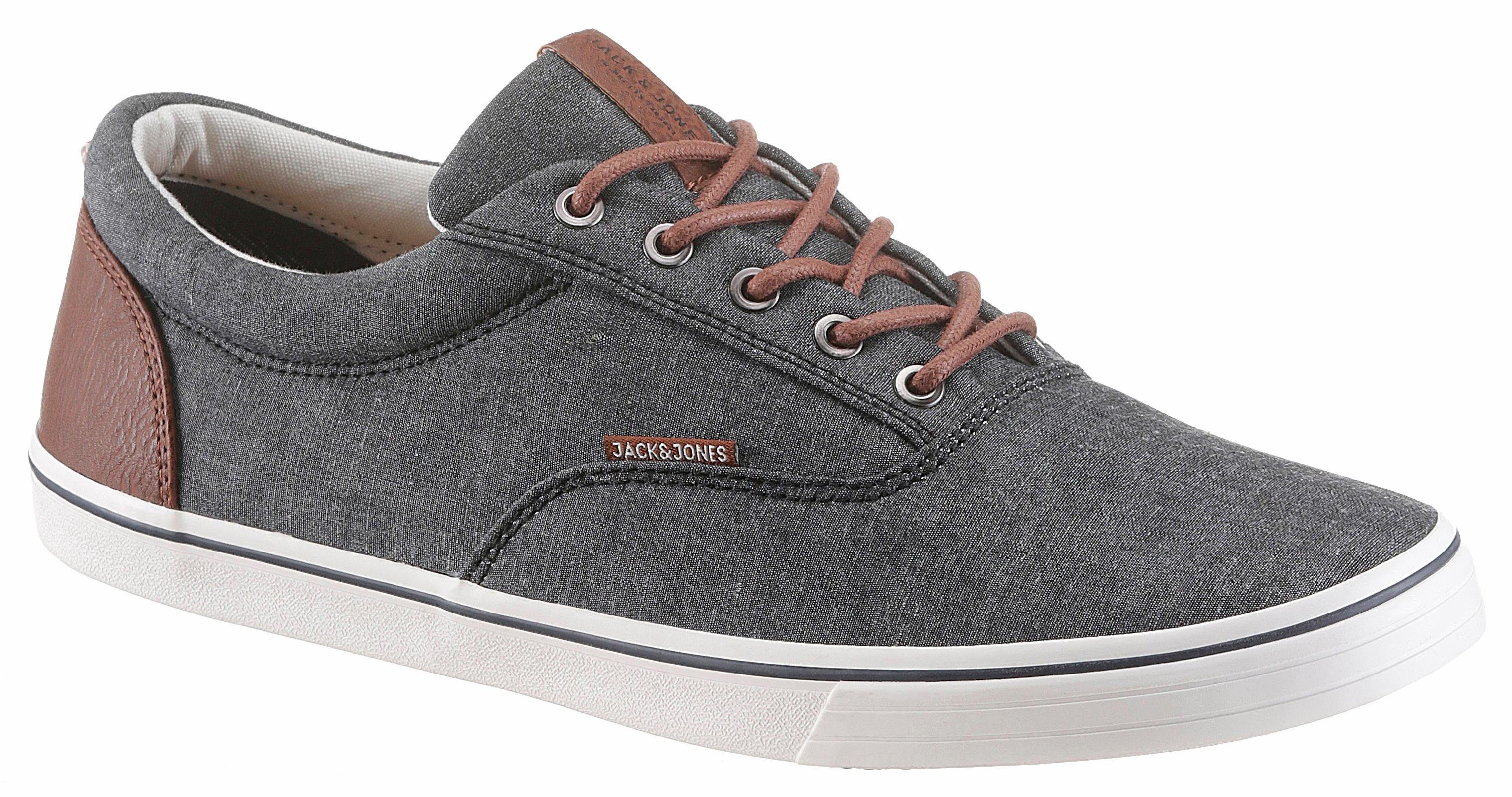 ss sneaker