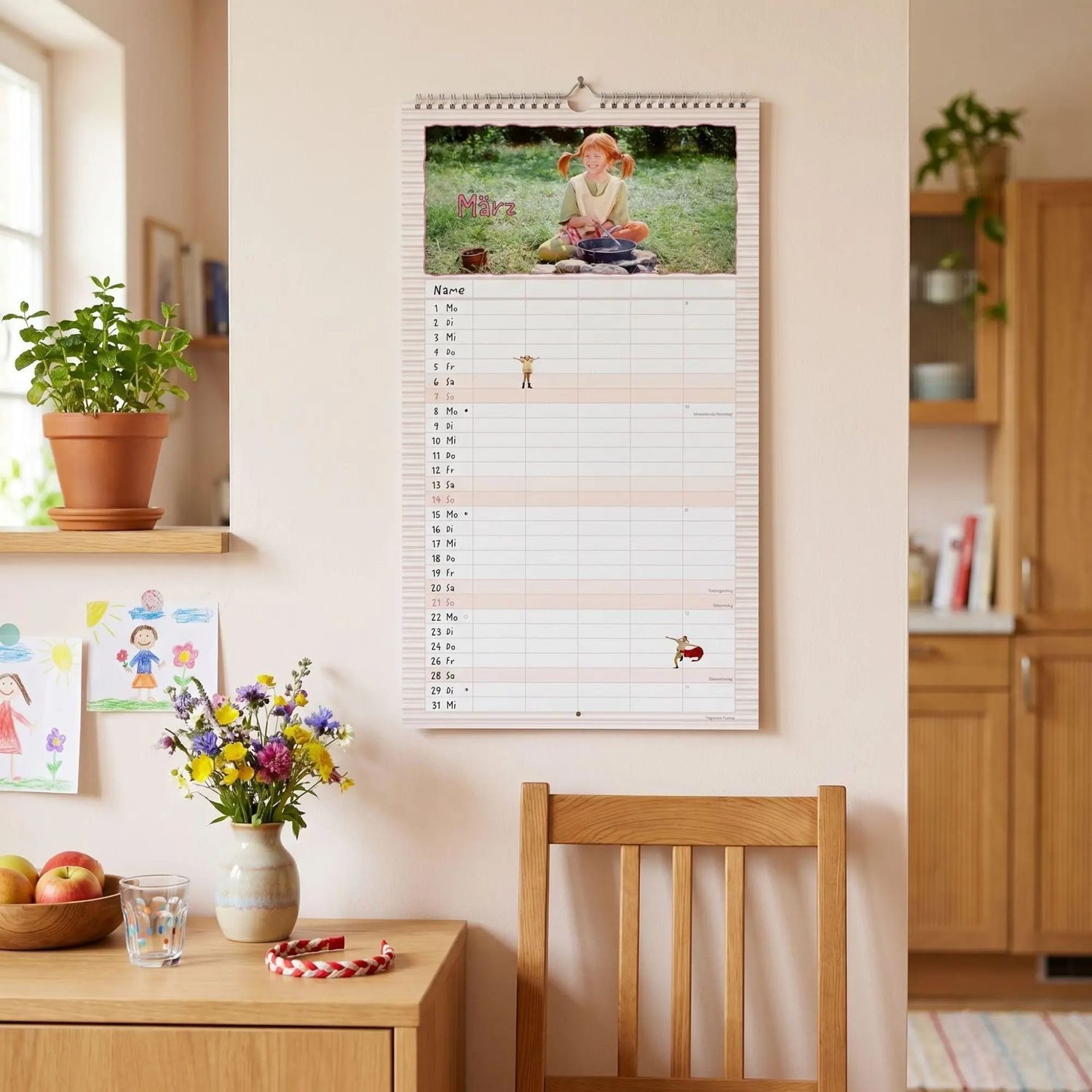 DUMONT Wandkalender Familienplaner Pippi Langstrumpf 2027 – Bild 3 von 5