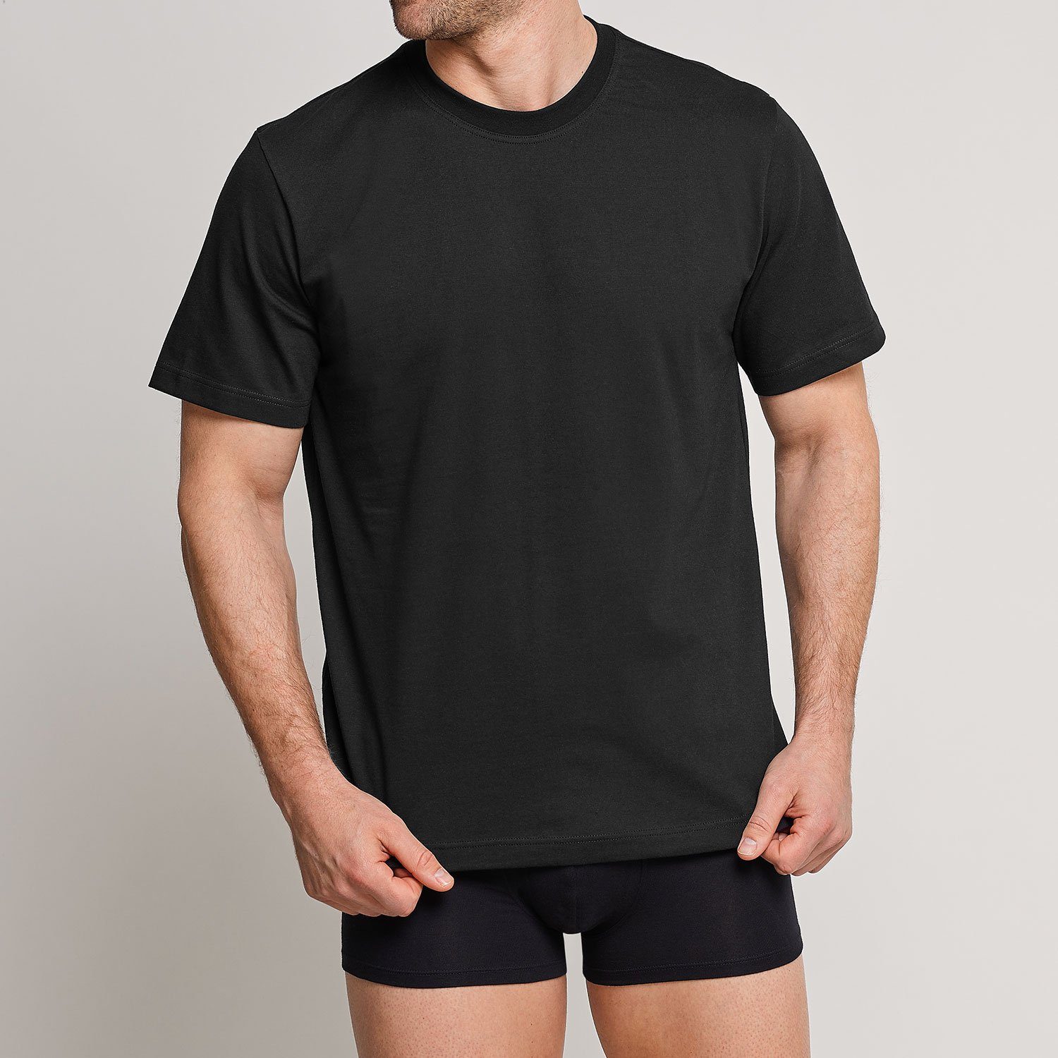 Schiesser T-Shirt Essentials Rundhals-Ausschnitt 4 Schwarz x