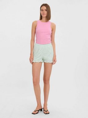 Vero Moda Shorts Tassa (1-tlg) Rüschen, Lochmuster, Stickerei, Drapiert/gerafft