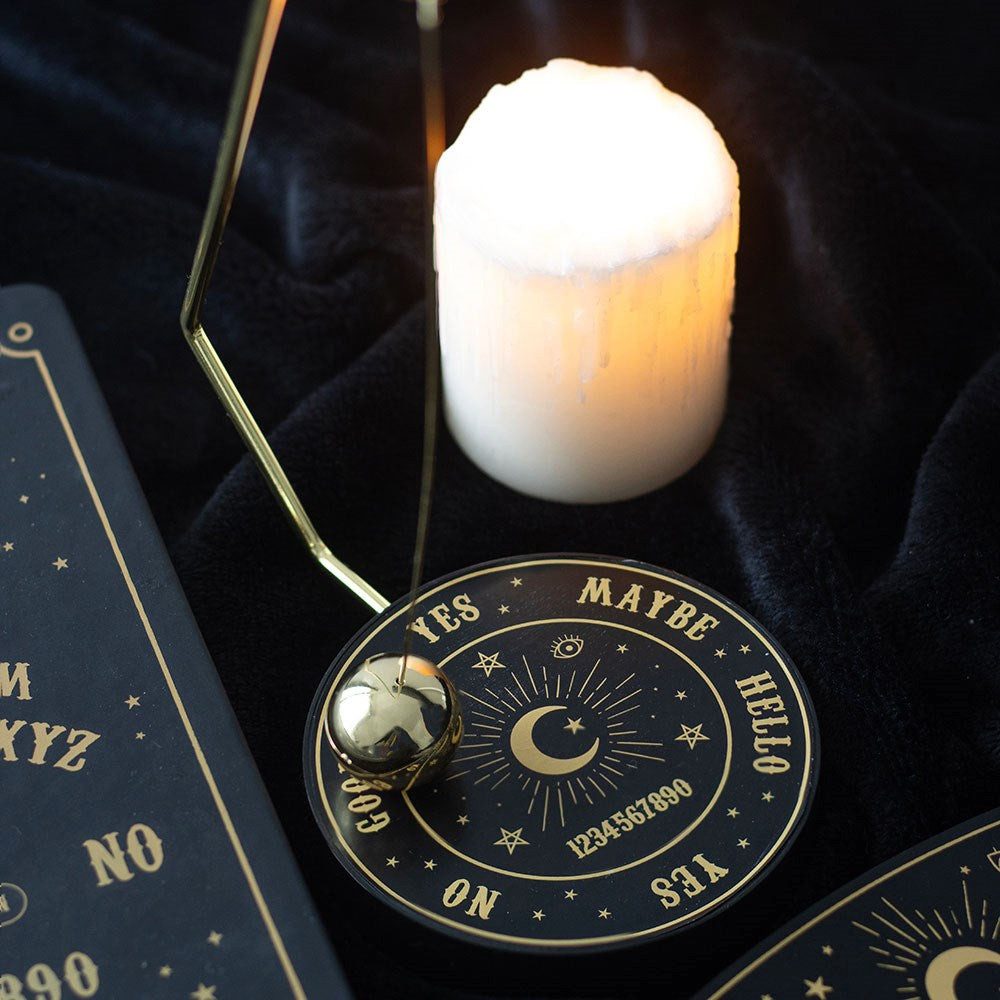 Something Different Игрыsammlung Mystisches Spirit Board Pendelbrett mit Pendel schwarz-gold, Familienspiel