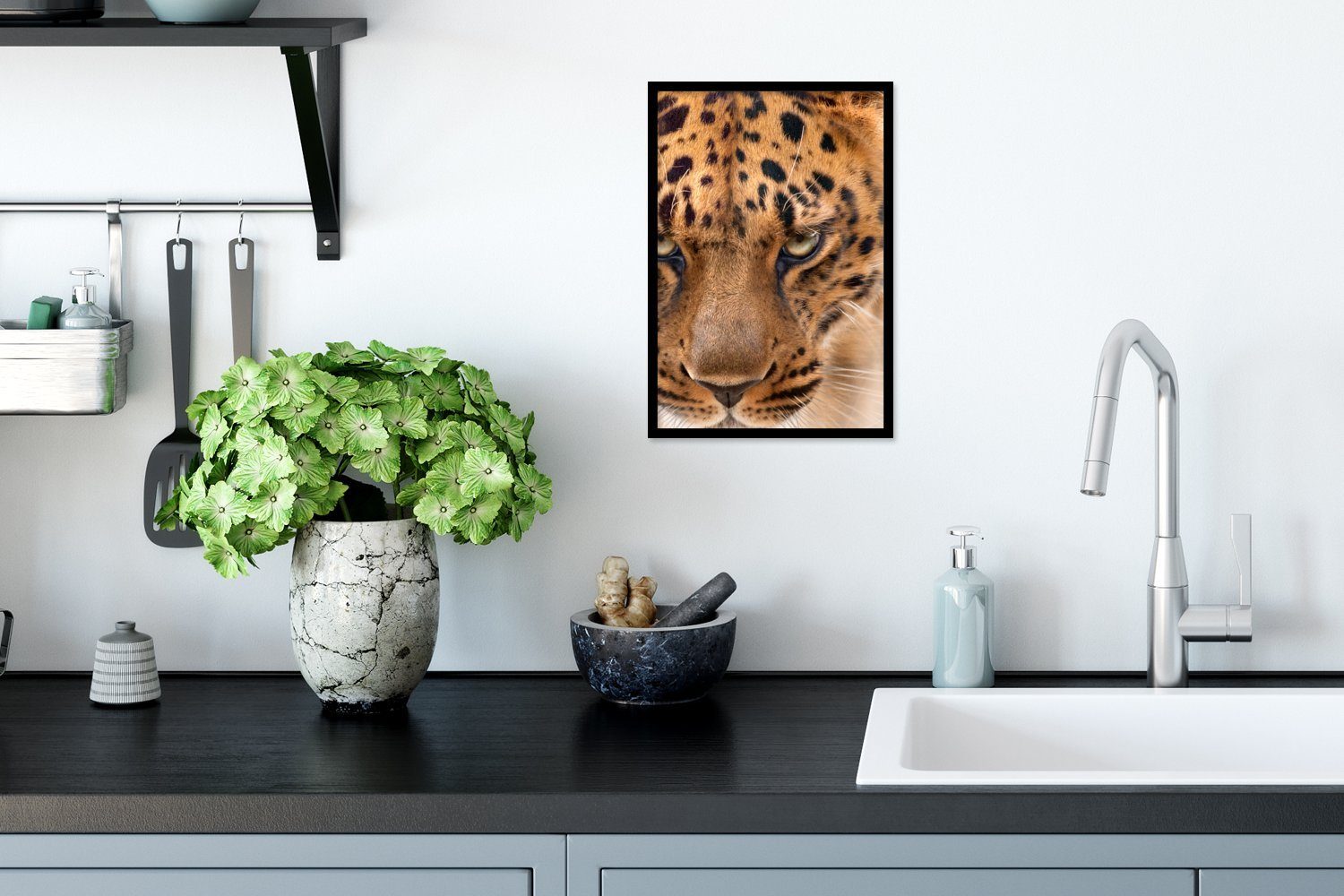 Schwarzem Poster Bilder, Bilderrahmen (1 St), Wandposter, Poster, Gerahmtes MuchoWow - - Porträt Leopard Wanddeko, Gesicht,