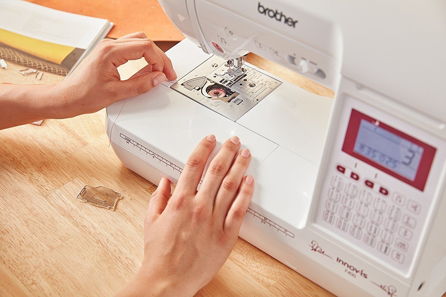 Brother Computer-Nähmaschine Innov-is F400, 40 Programme, Freiarm, autom. Einfädler & Fadenabschneider, Jeans & Leder