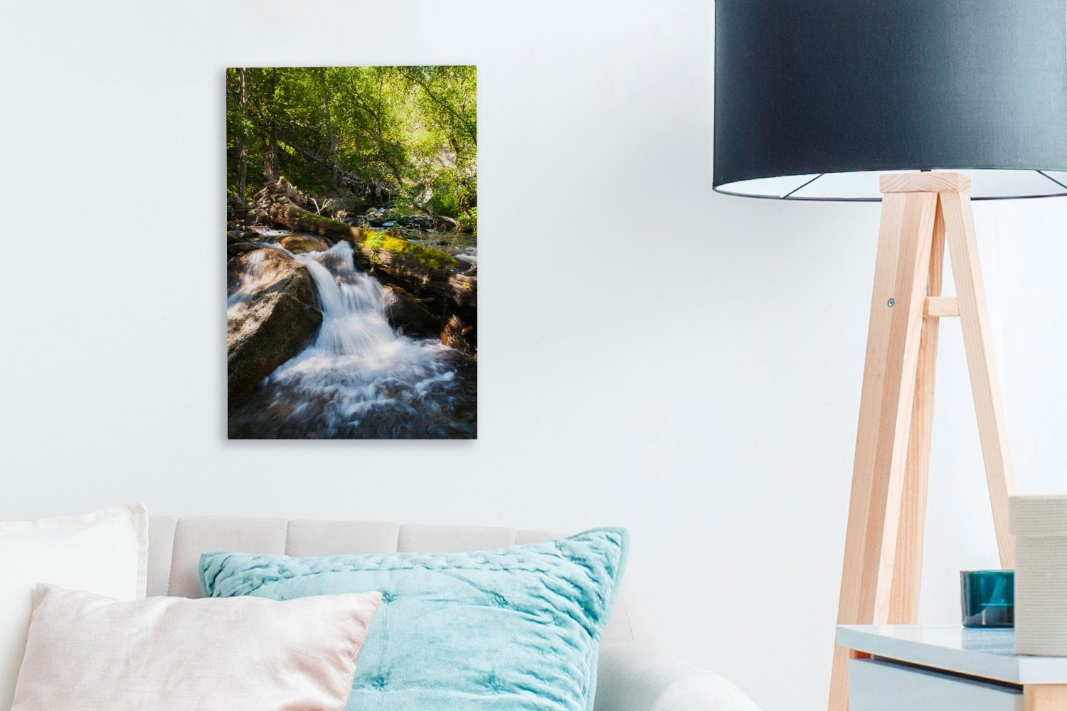 OneMillionCanvasses® Leinwandbild Wasserfall im Nationalpark St), Maurici, cm Aigüestortes 20x30 bespannt Leinwandbild (1 Zackenaufhänger, Estany de inkl. Sant i Gemälde, fertig