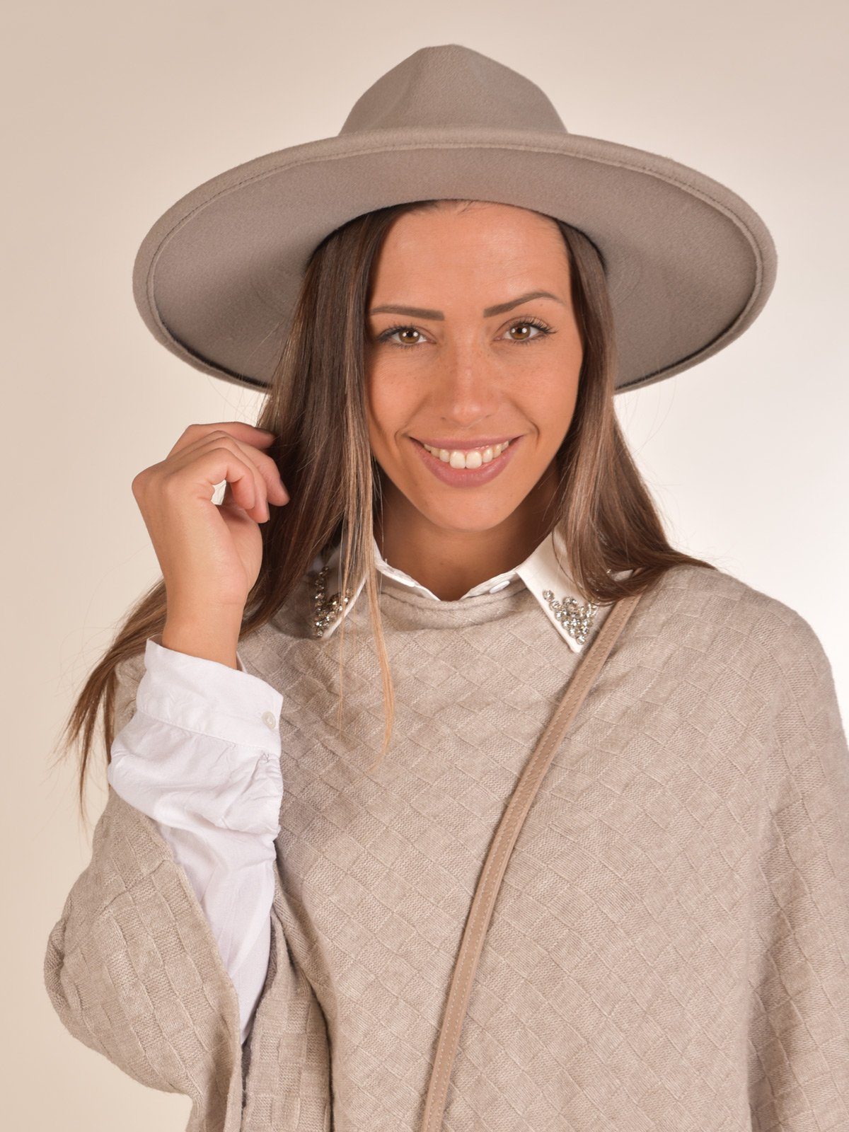 Damen Hüte styleBREAKER Fedora Hut mit breiter Krempe und Zierband (1-St) Hut mit breiter Krempe und Zierband