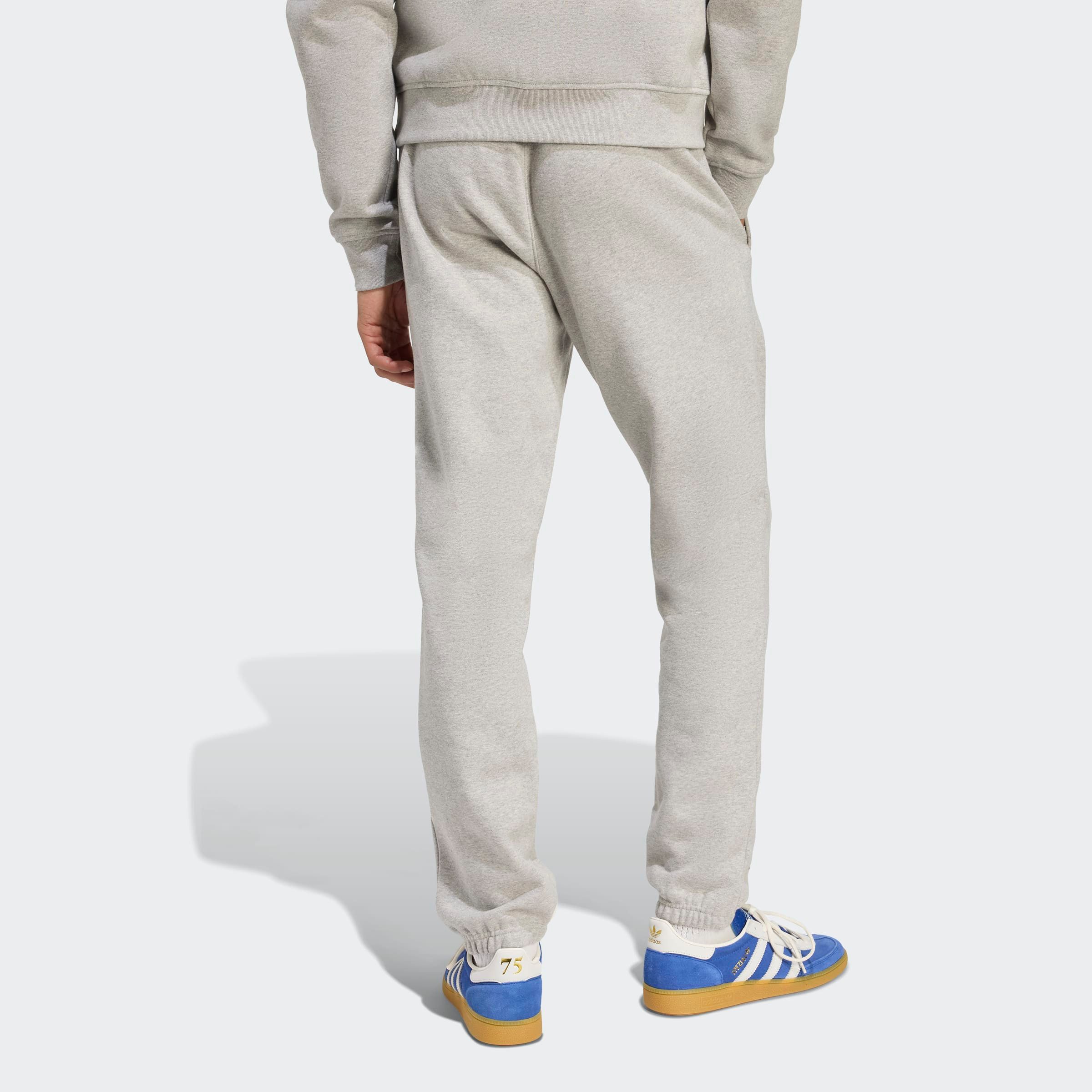 adidas Originals Sporthose TREFOIL ESSENTIALS schmale Passform, mit flauschiger Innenseite, mit Rippbündchen