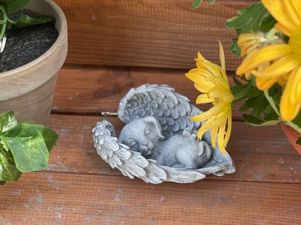 Stone and Style Gartenfigur Frostfeste Steinfigur Grabschmuck Hund im Flügel – Bild 2 von 4