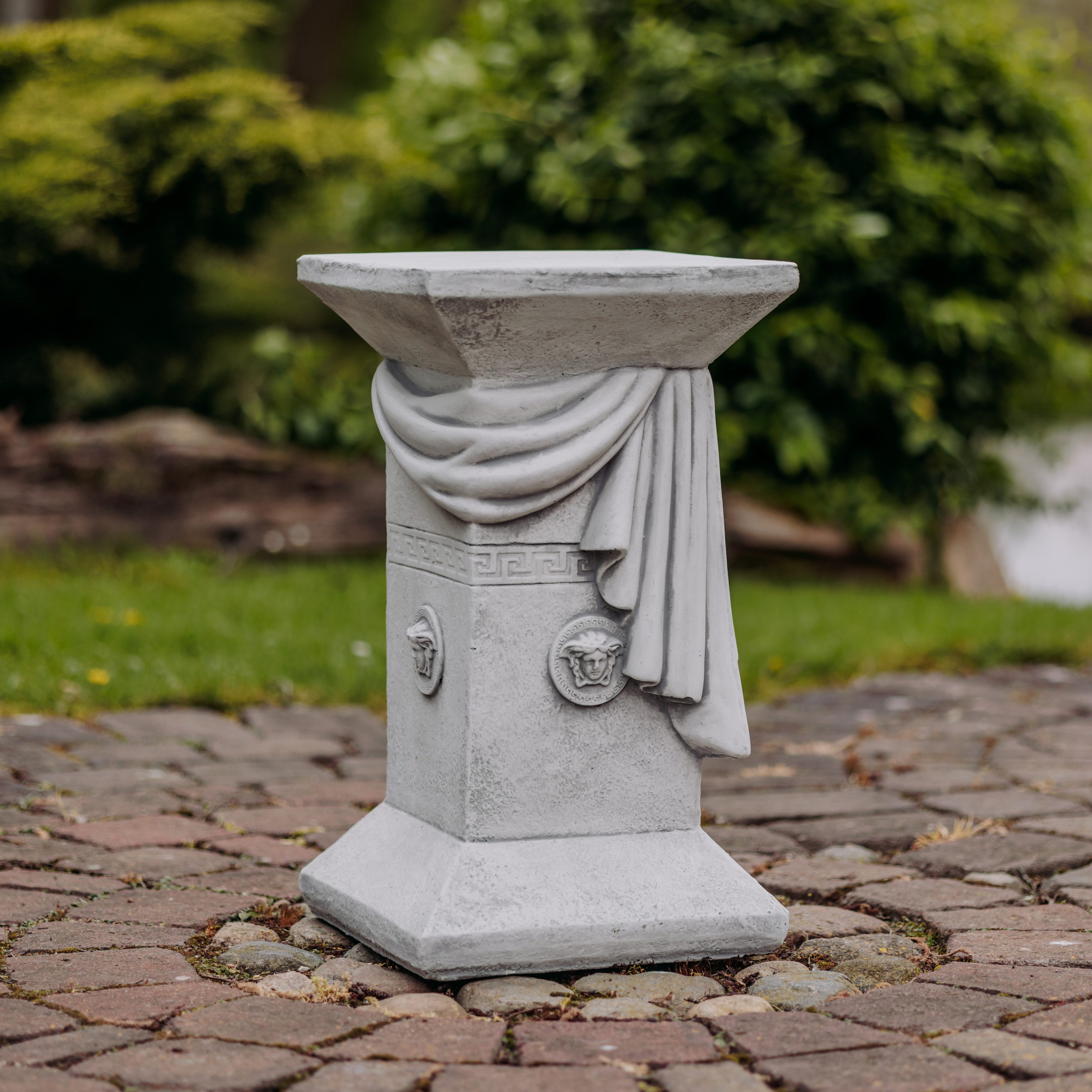 gartendekoparadies.de Gartensockel Sockel Podest mit Designer Motiv, Steinsockel, H. 56 cm, G. 71 kg, Frostsicher