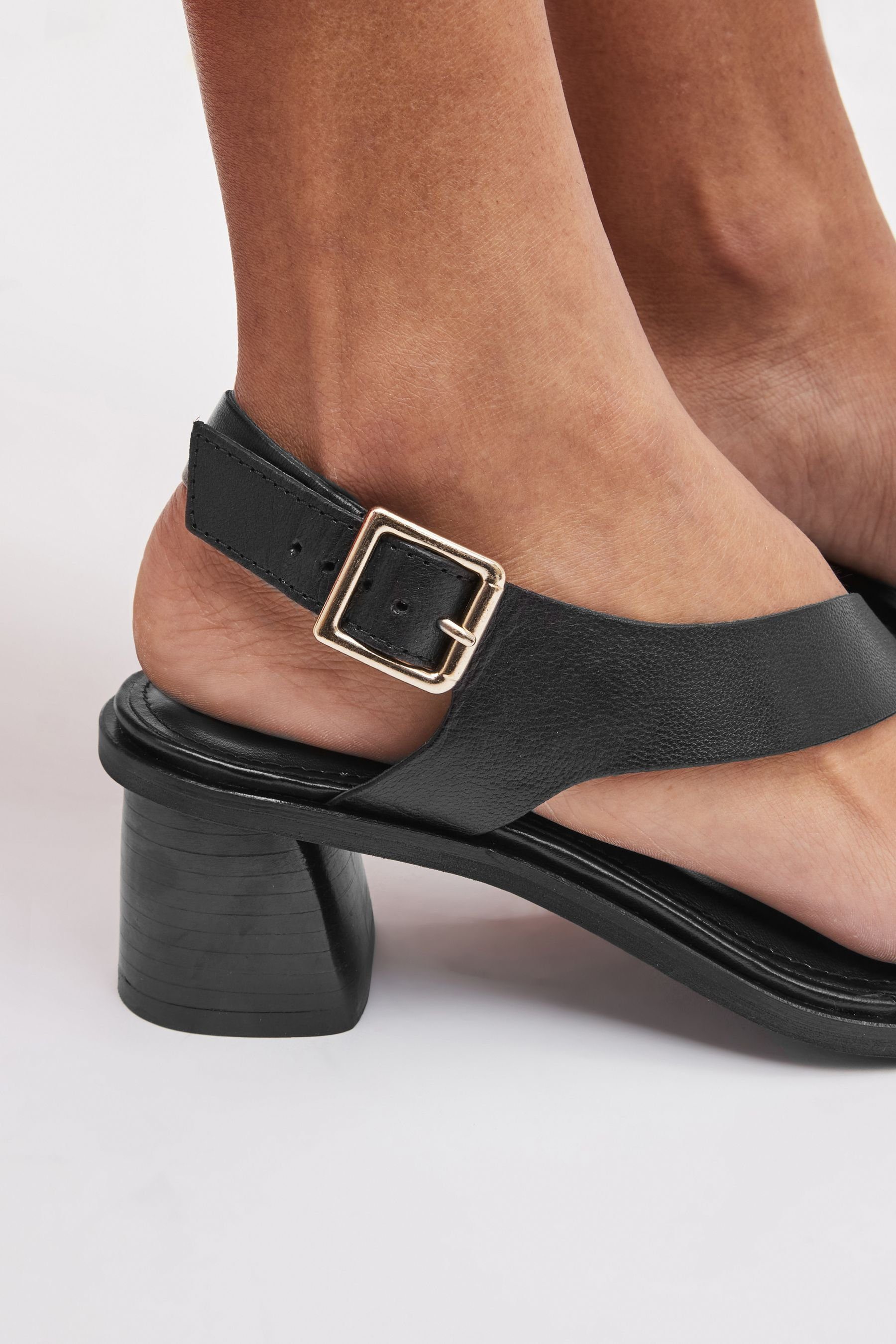 Sandalette Comfort® Next Ledersandaletten Asymmetrische (1-tlg) Black Forever