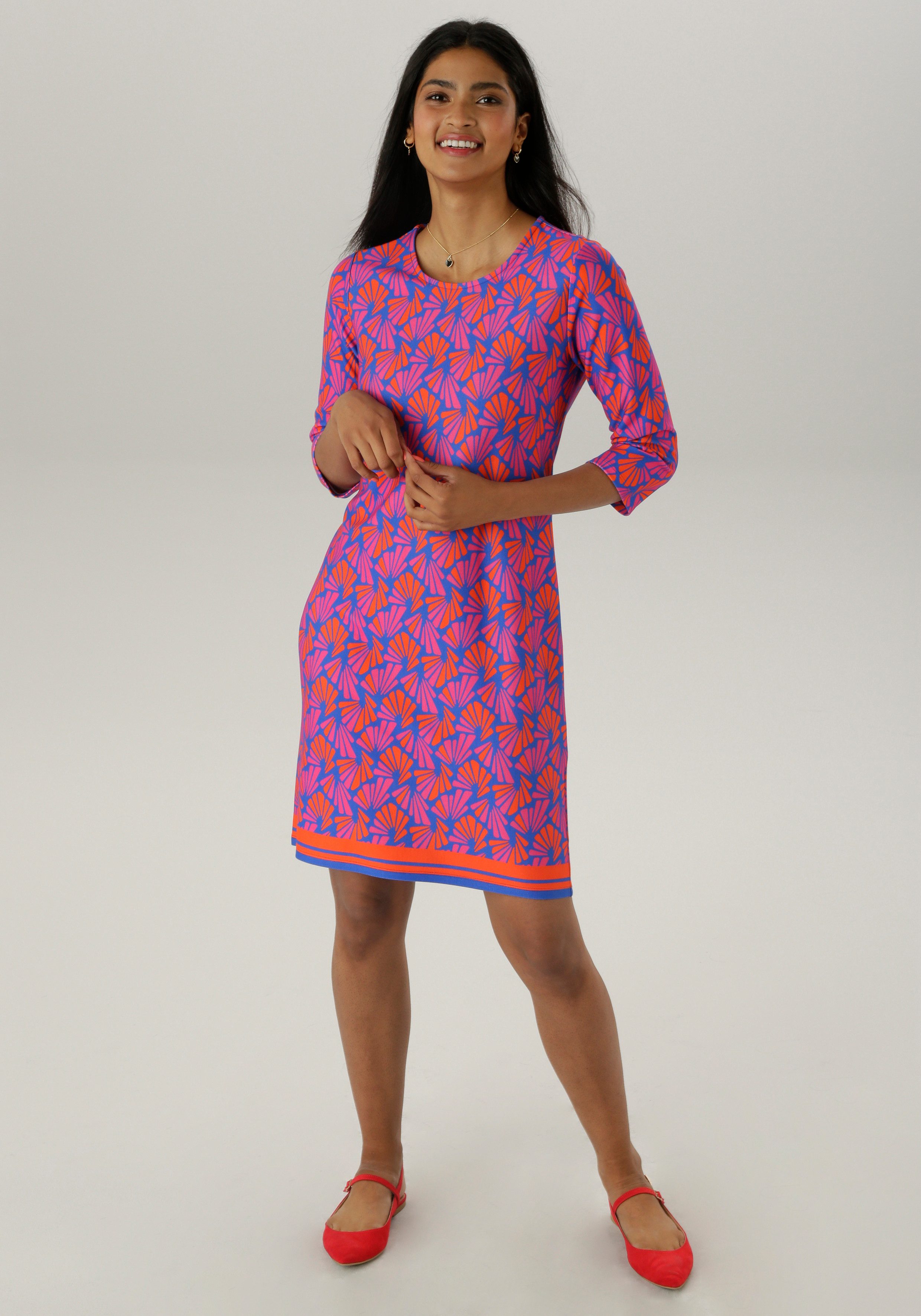 Aniston SELECTED Jerseykleid, mit ausdrucksvollem Retro-Muster Allover günstig online kaufen