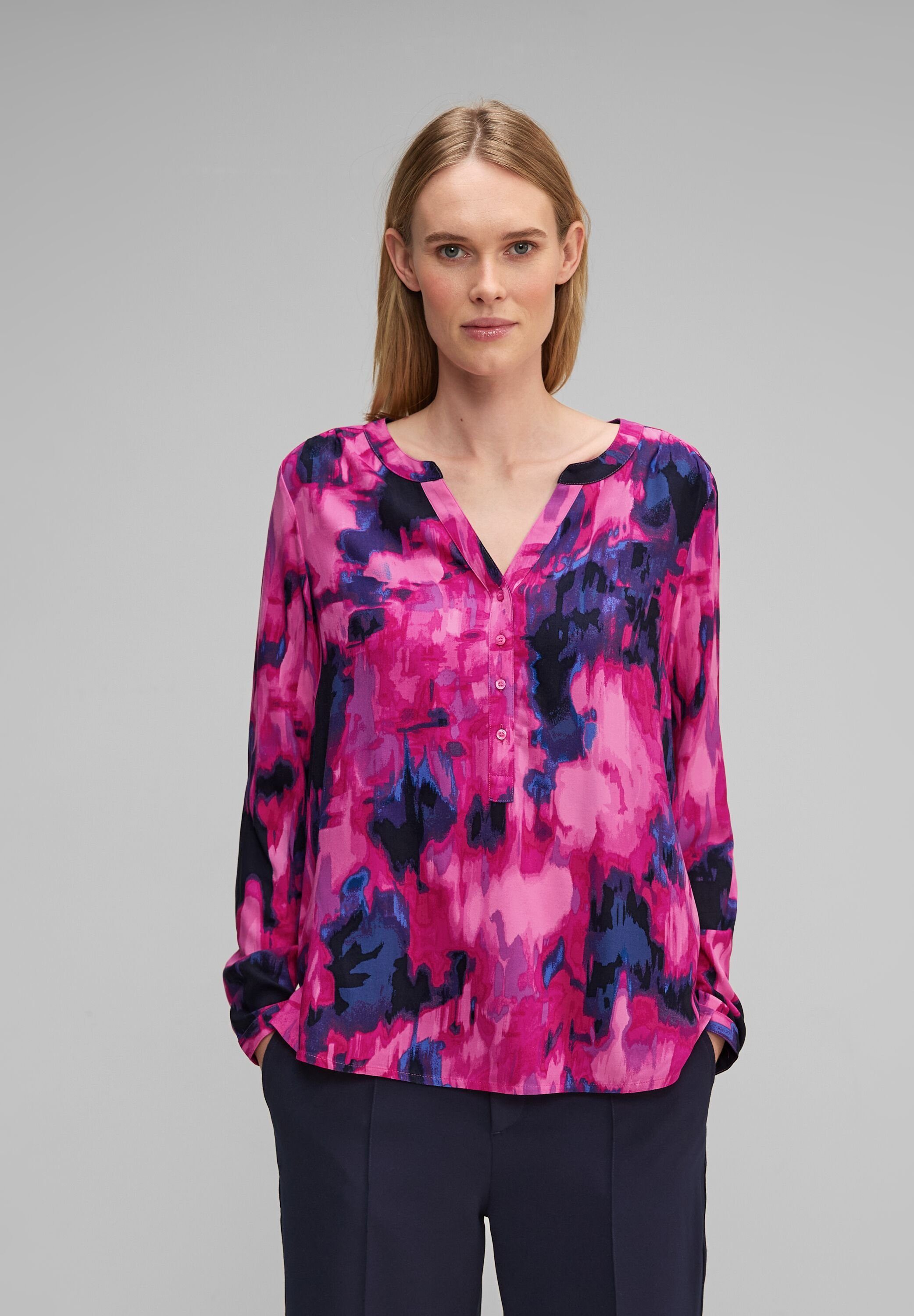 STREET ONE Klassische Bluse Street One Viskose Printbluse in Bright Cosy  Pink (1-tlg) Nicht Vorhanden, Geschlitzter Rundhalsausschnitt