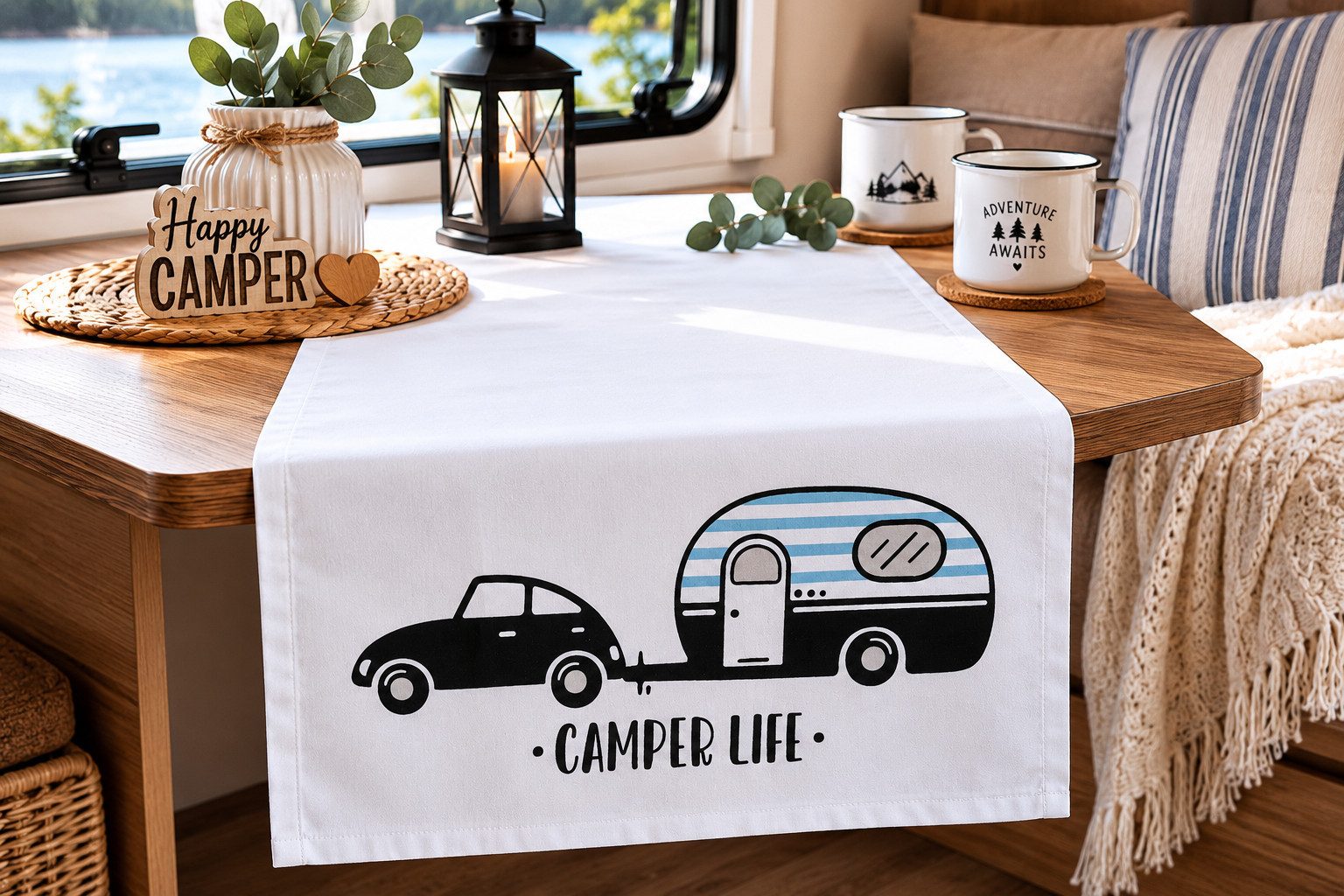 BOLTZE Tischläufer Tischläufer Camper Life schwarz weiß mit Auto und Wohnwagen Motiv (1-tlg)