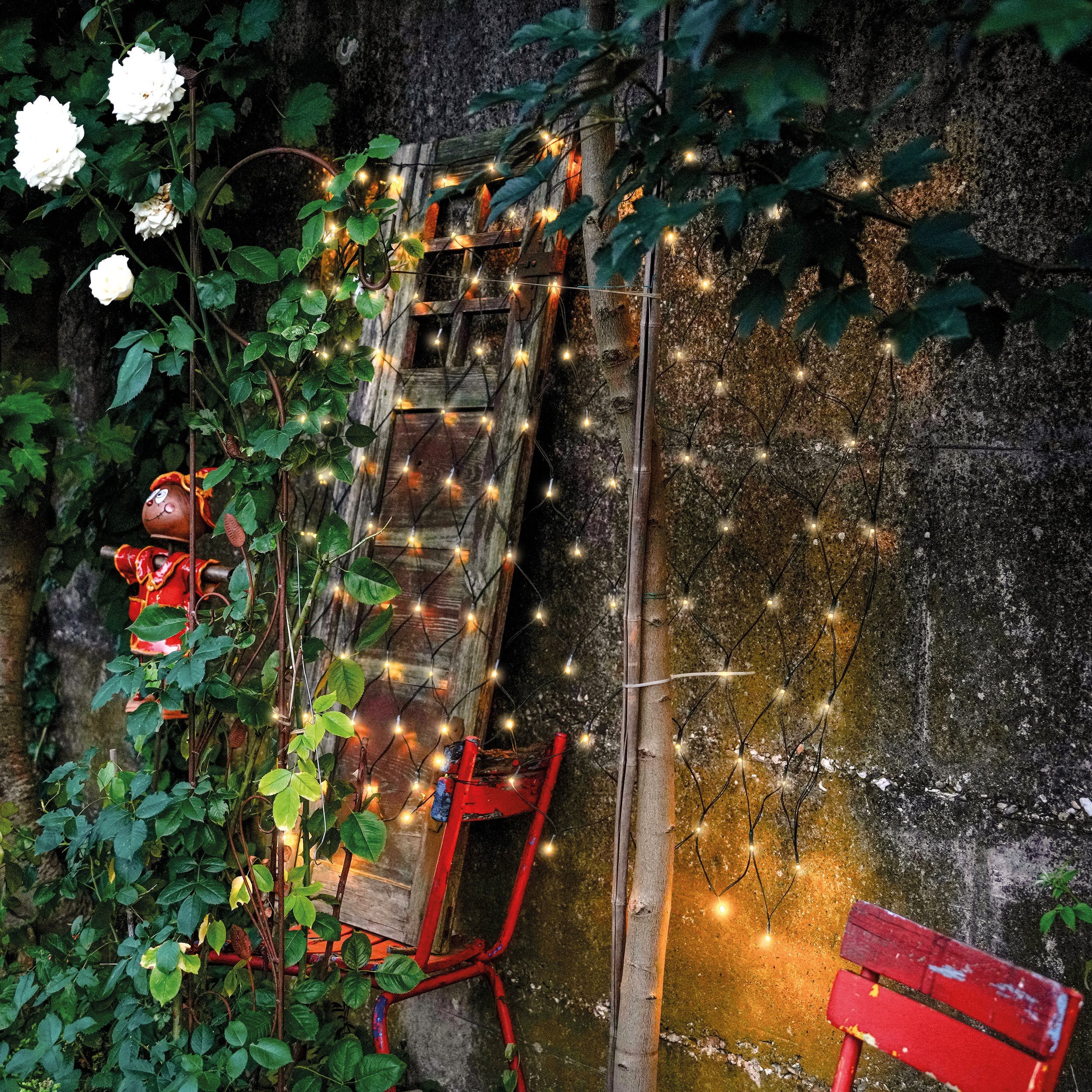 esotec LED-Lichternetz Solar LED-Vorhang 1,5x1,5m 3 Lichtstärken 144 LEDs 2800K 102190, Lichtstärke einstellbar, solarbetrieben ohne Stromanschluss