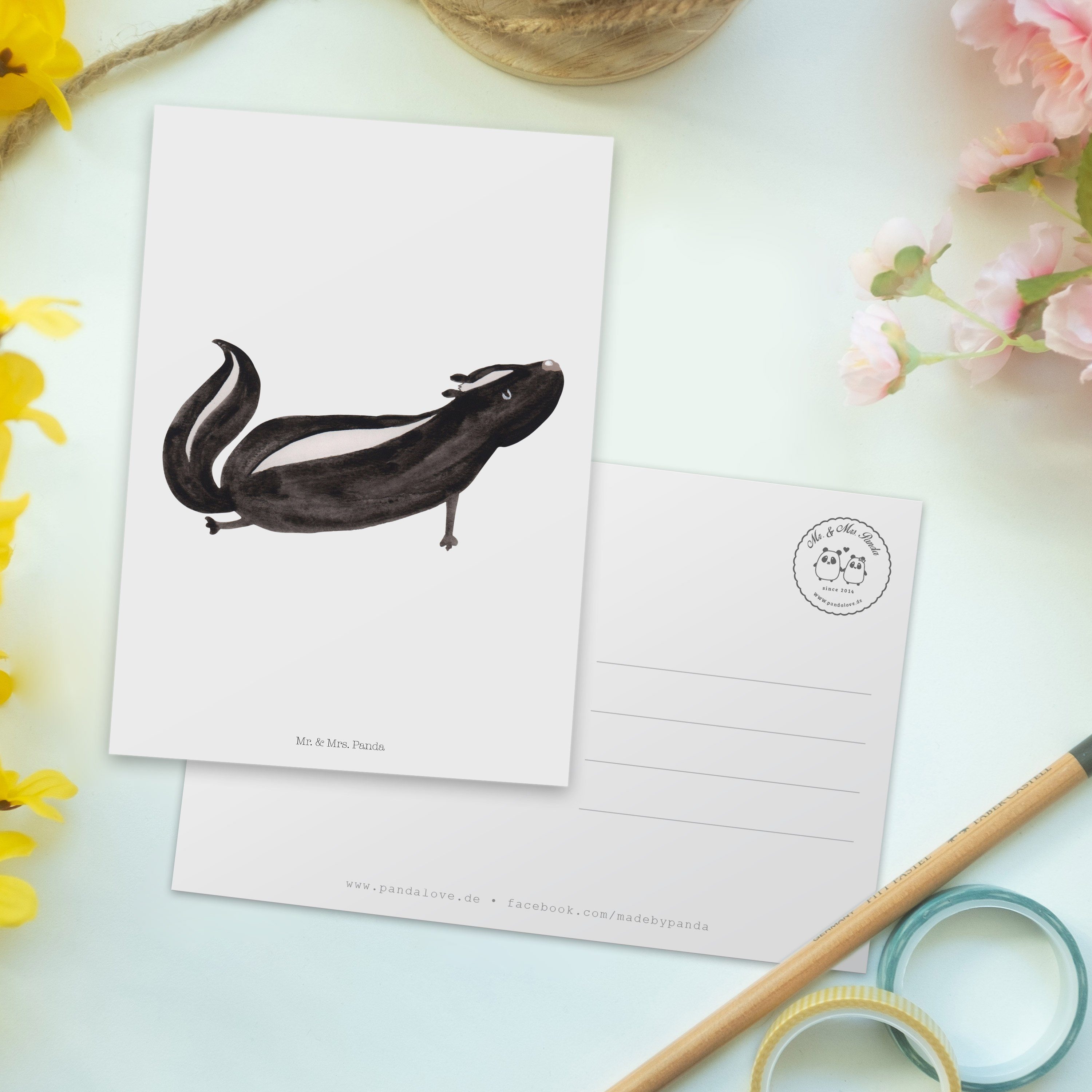 Mr. & - Geschenkkarte, Karte Panda Mrs. Postkarte Yoga Dankeskarte, Weiß Geschenk, - Stinktier