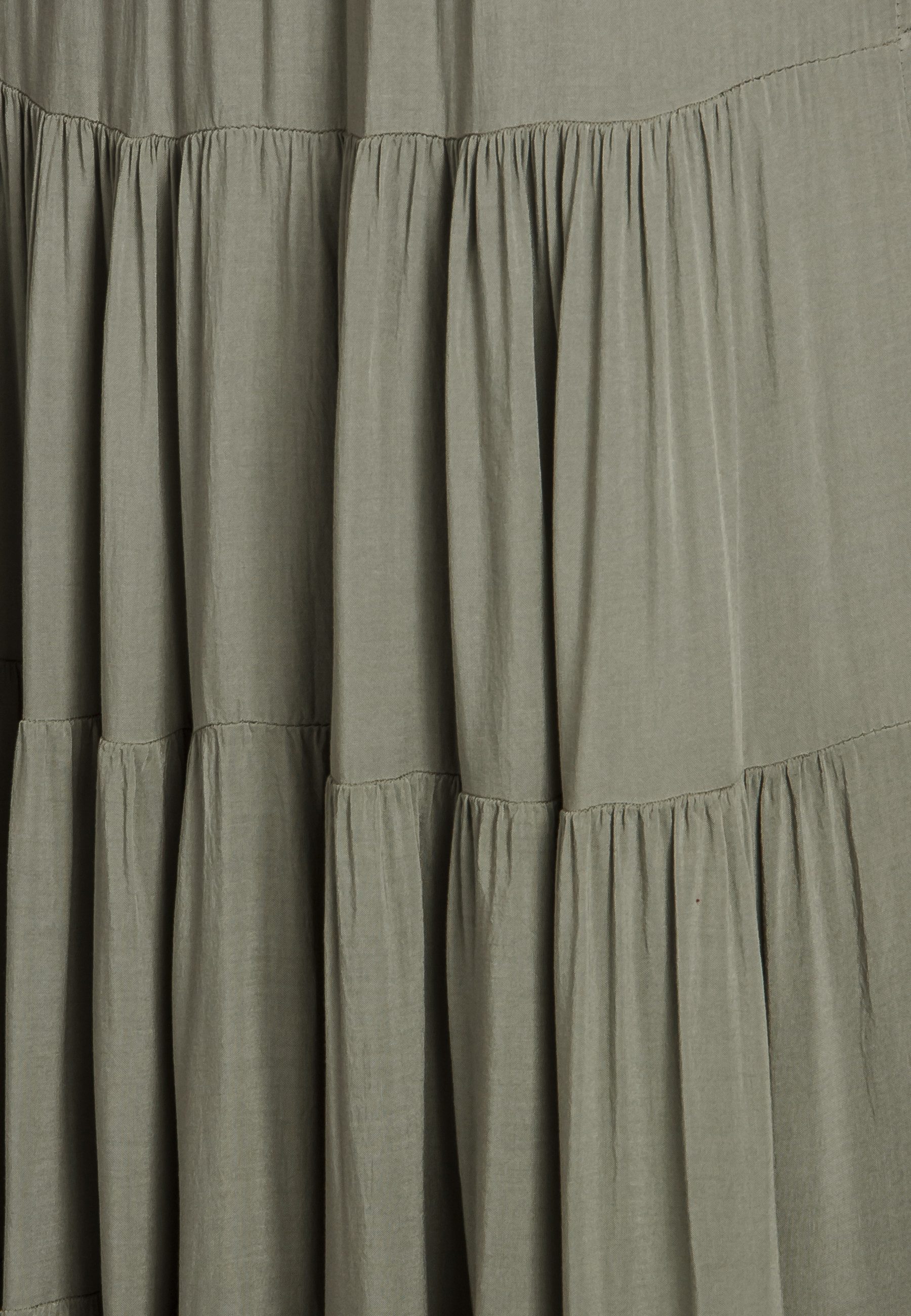 Caspar Faltenrock RO020 langer eleganter Damen Maxi Sommer Rock Maxirock - bodenlang bei ca. 157 cm Körpergröße