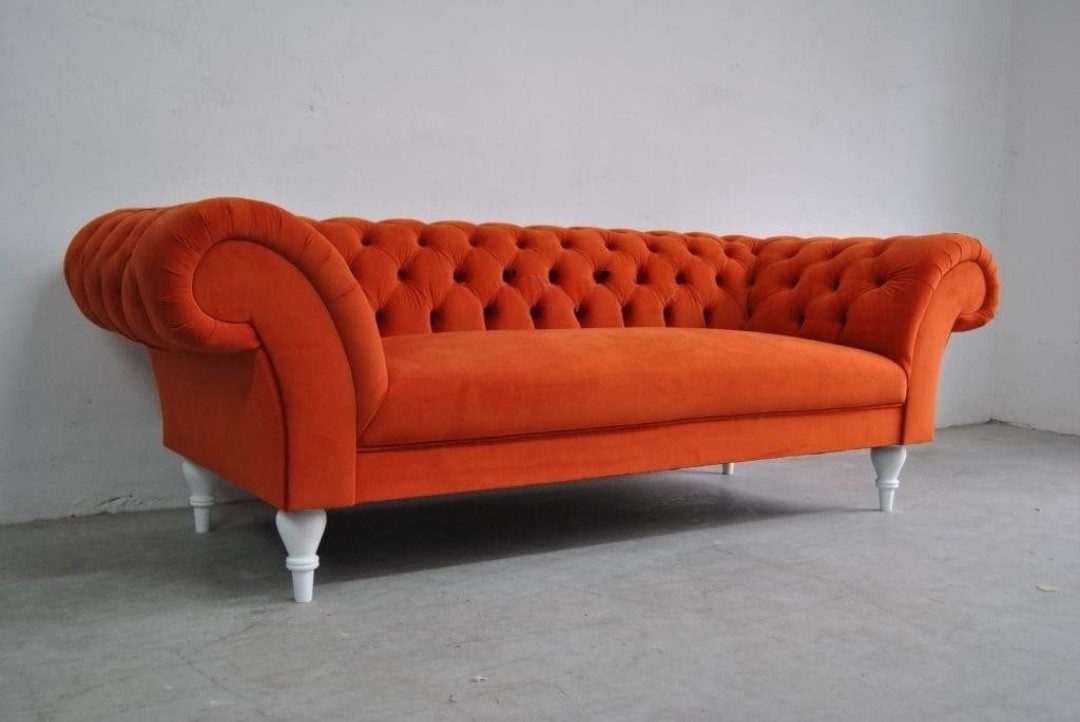 Xlmoebel Chesterfield-Sofa Modernes orangefarbenes 3-Sitzer Chesterfield-Sofa aus Stoffdesign, Hergestellt in Europa