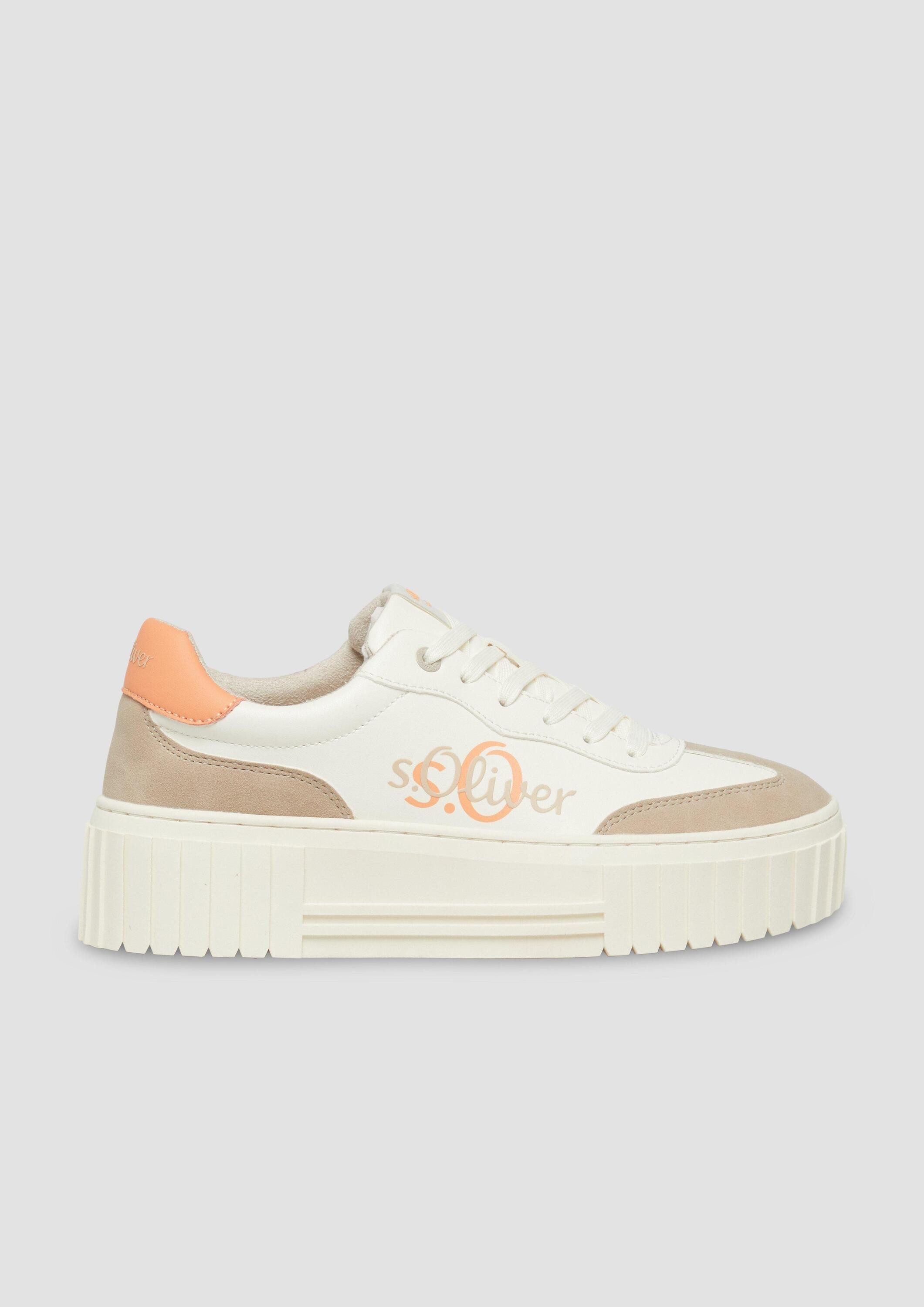 s.Oliver Sneakers Sneaker Sneaker mit Plateau-Sohle und Logo-Detail