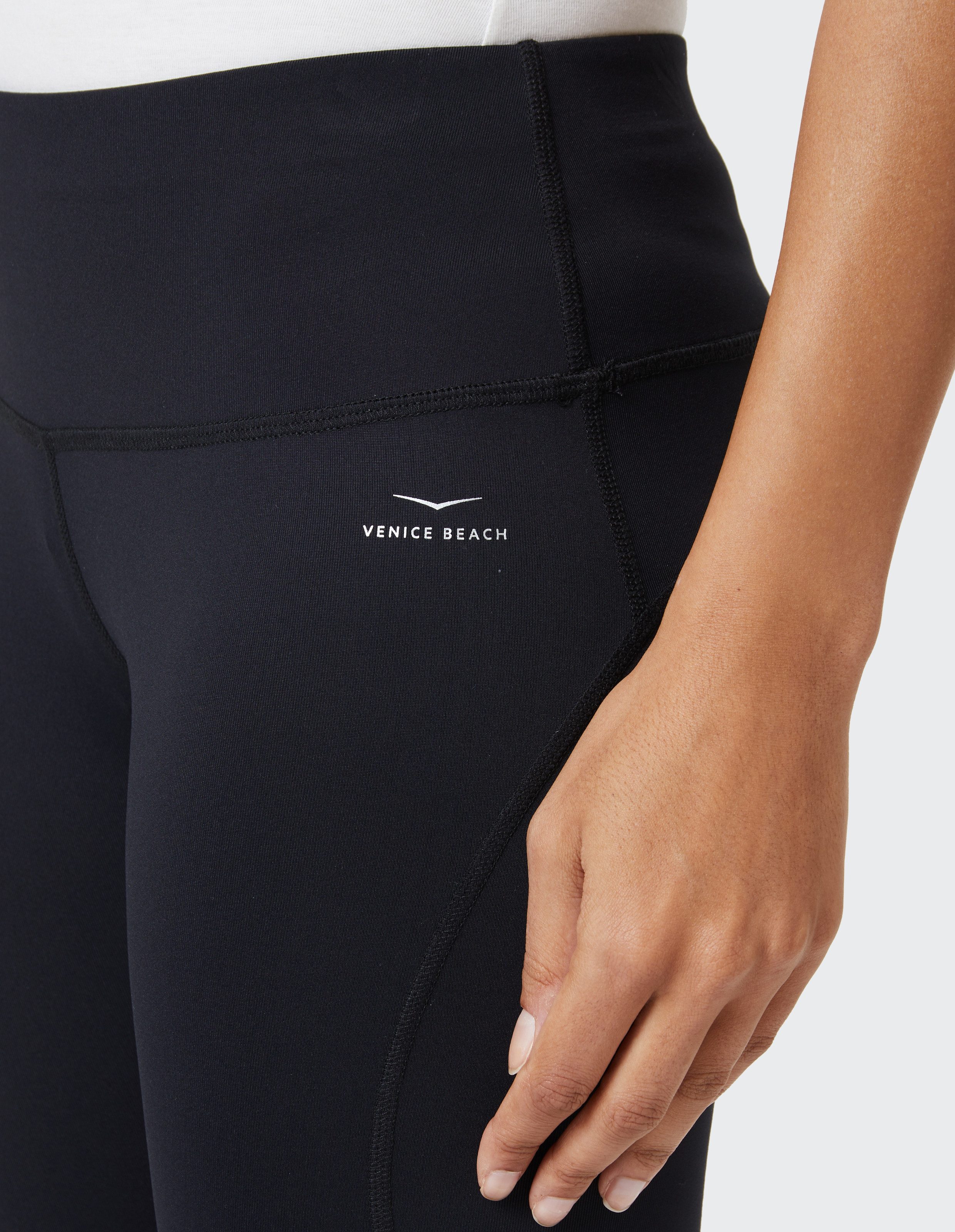 Venice Beach Trainingstights CAPRI TIGHTS NOMINA unifarbenes Design, mit sportlicher Optik, aus Jersey