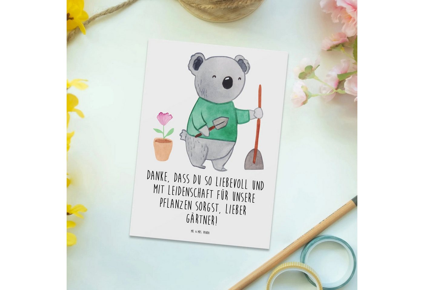 Thumbnail - Mr. & Mrs. Panda Postkarte Lieber Gärtner - Weiß - Geschenk, grüner Daumen, Karte, Aufmerksamkei, Glücksmomente teilen
